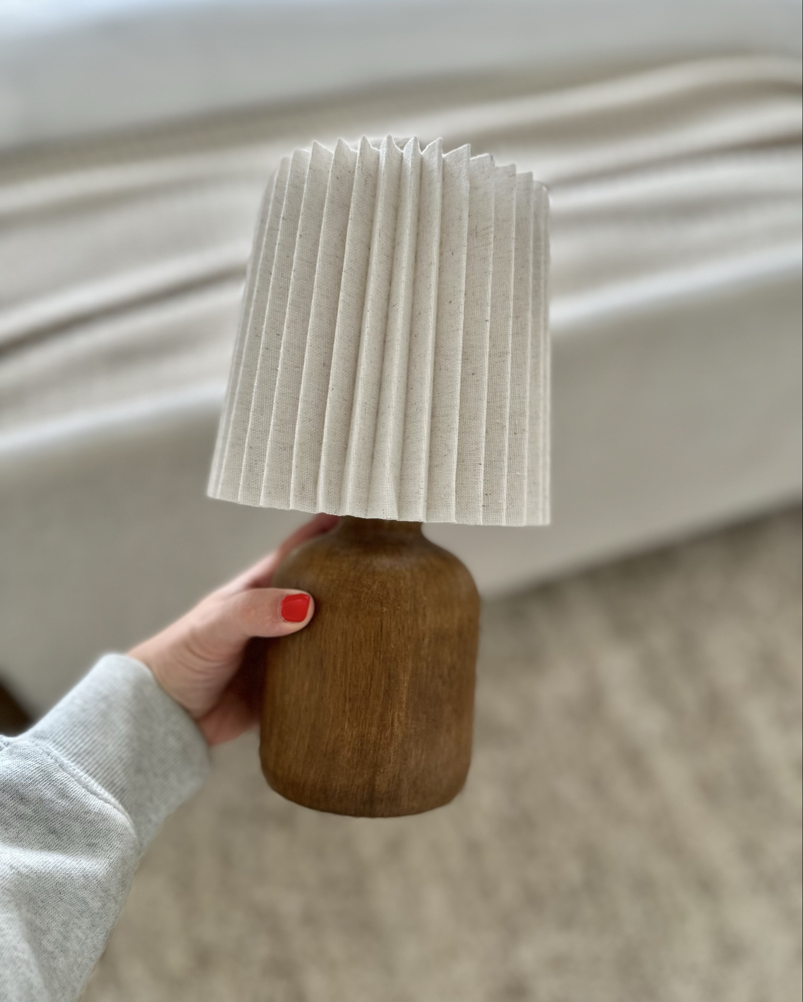 My favorite cozy home hack! 

Mini lamp, cut the cord and add a chargeable light bulb!

Love that these can be moved around too! Use it in a bathroom for dim evening light. In a kitchen, on the island, in a kids room or on a desk!

Make sure you choose the correct bulb base when ordering!

Lamps, cozy home, home decor, home design, designer hack

#LTKstorytime #LTKHome