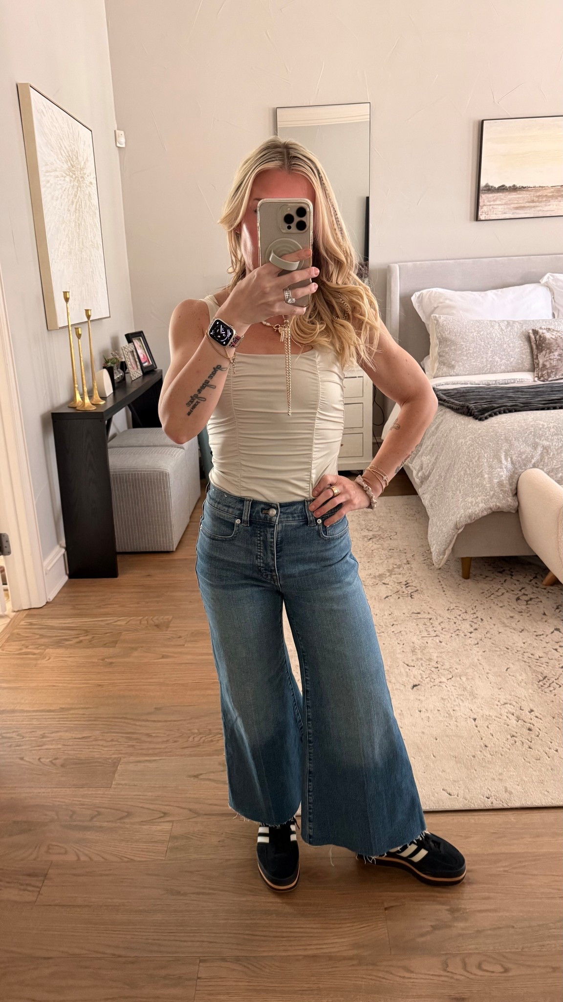 I’m wearing a 24. I’m 5”1 for reference 