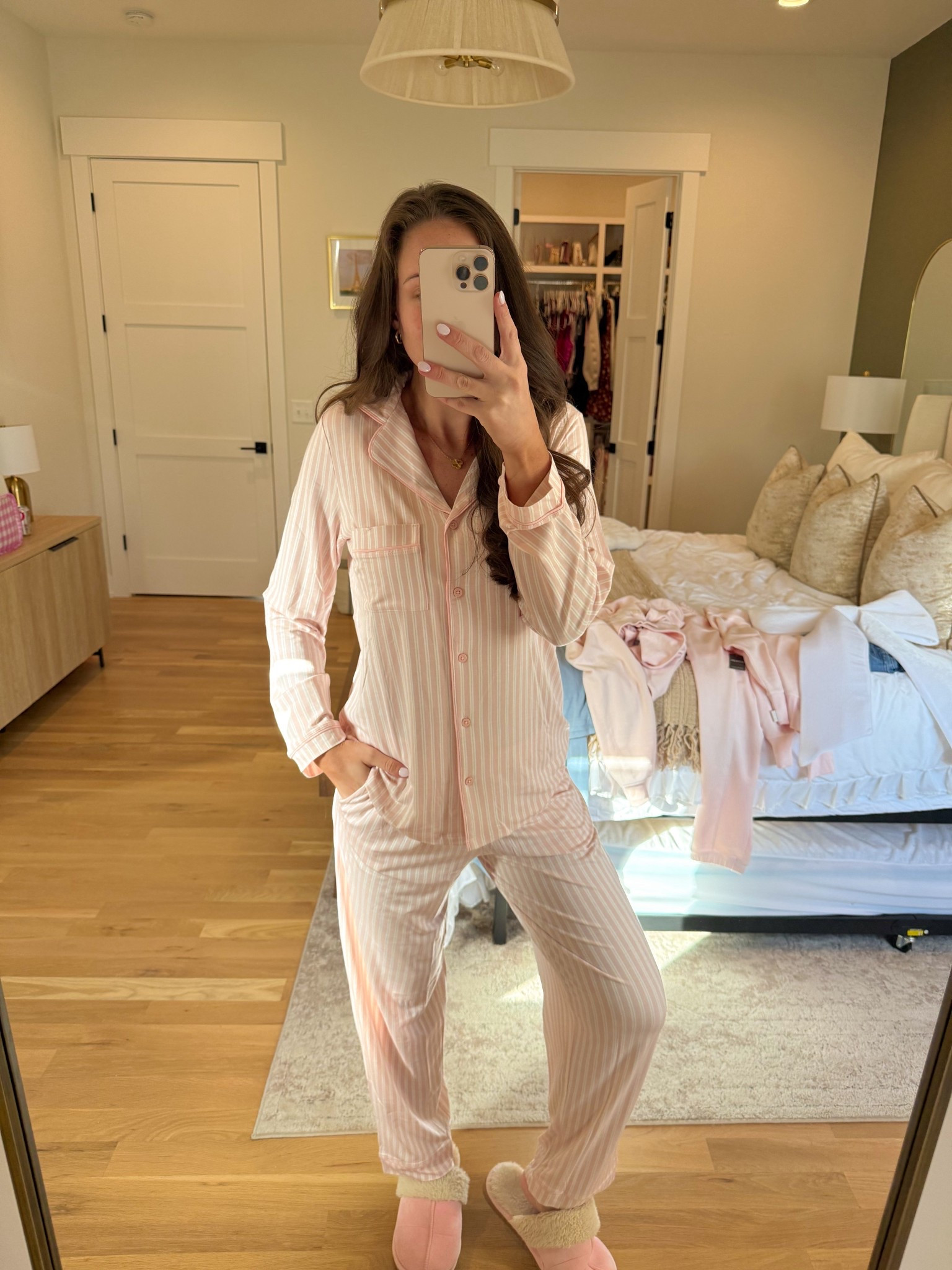 Cozy elevated pjs! These would make such a great Valentine’s Day gift! 
Pajamas, luxury lounge , Tommy John 