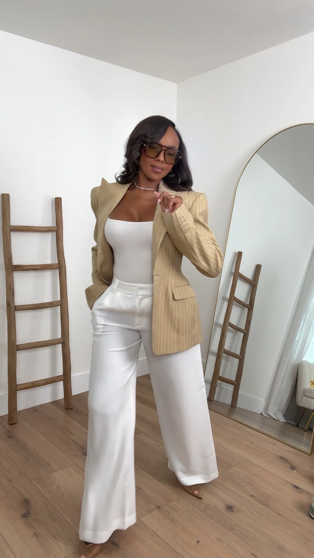 Boss selling sunset vibes 

Size small  I’m 5’4 | 140lbs | 36D -27 -40                    IG & YT: kirasfashionfinds TT: kiraabboud  #Outfitinspiration #fashionstyle #outfitideas #spring #springfashion #simpleoutfit #summer #momoutfit #casualoutfit #streetwear 

#LTKWorkwear #LTKStyleTip