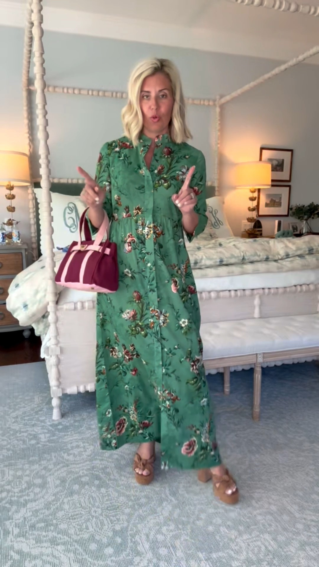 When I saw this dress, I knew I had to have it!
Dress - xs 
Heels - 8 tts