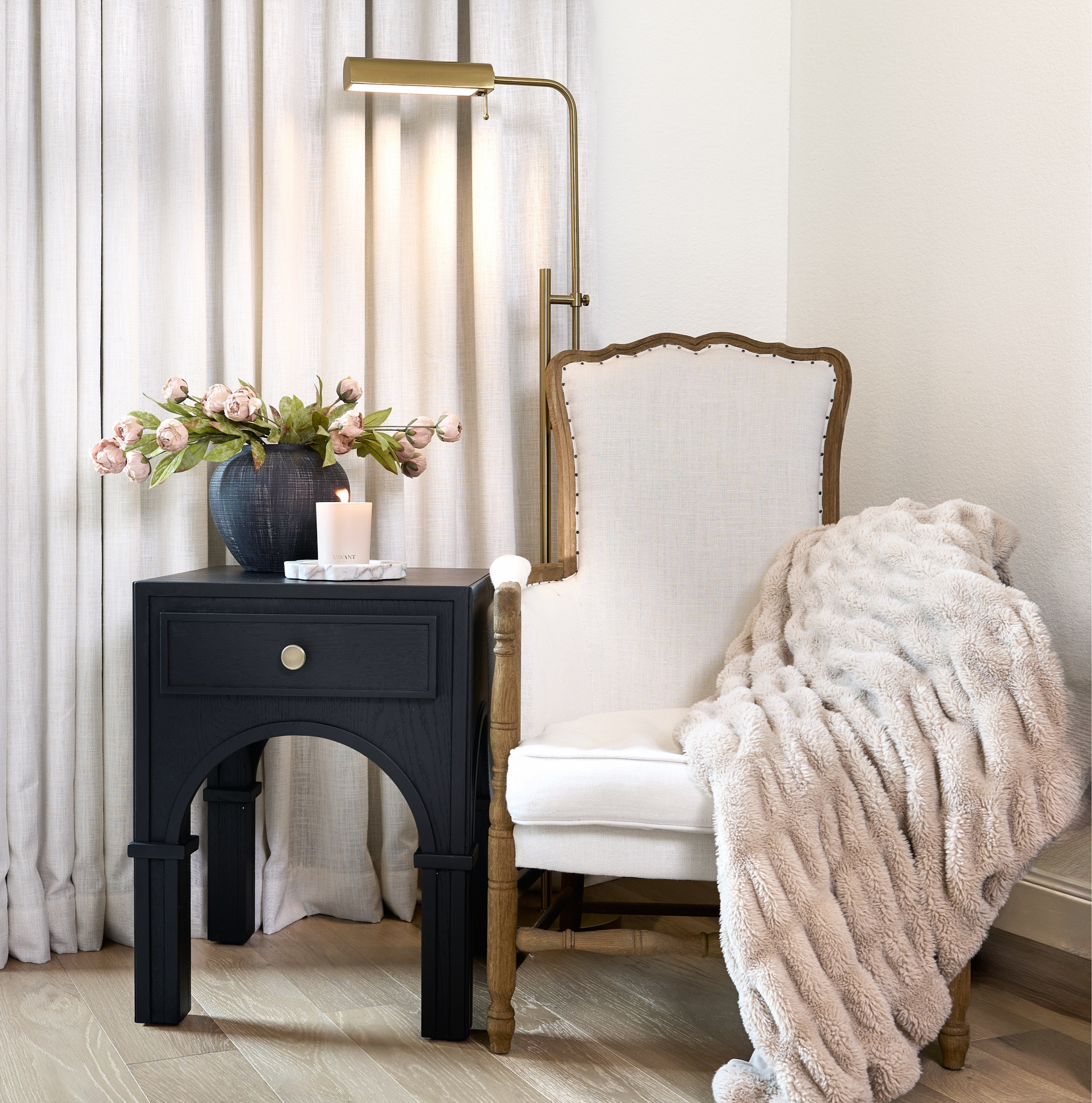 A perfect RH Dupe and is currently on sale for $74.99


Amazon find
Floor lamp
Bedroom
RH

#LTKHome