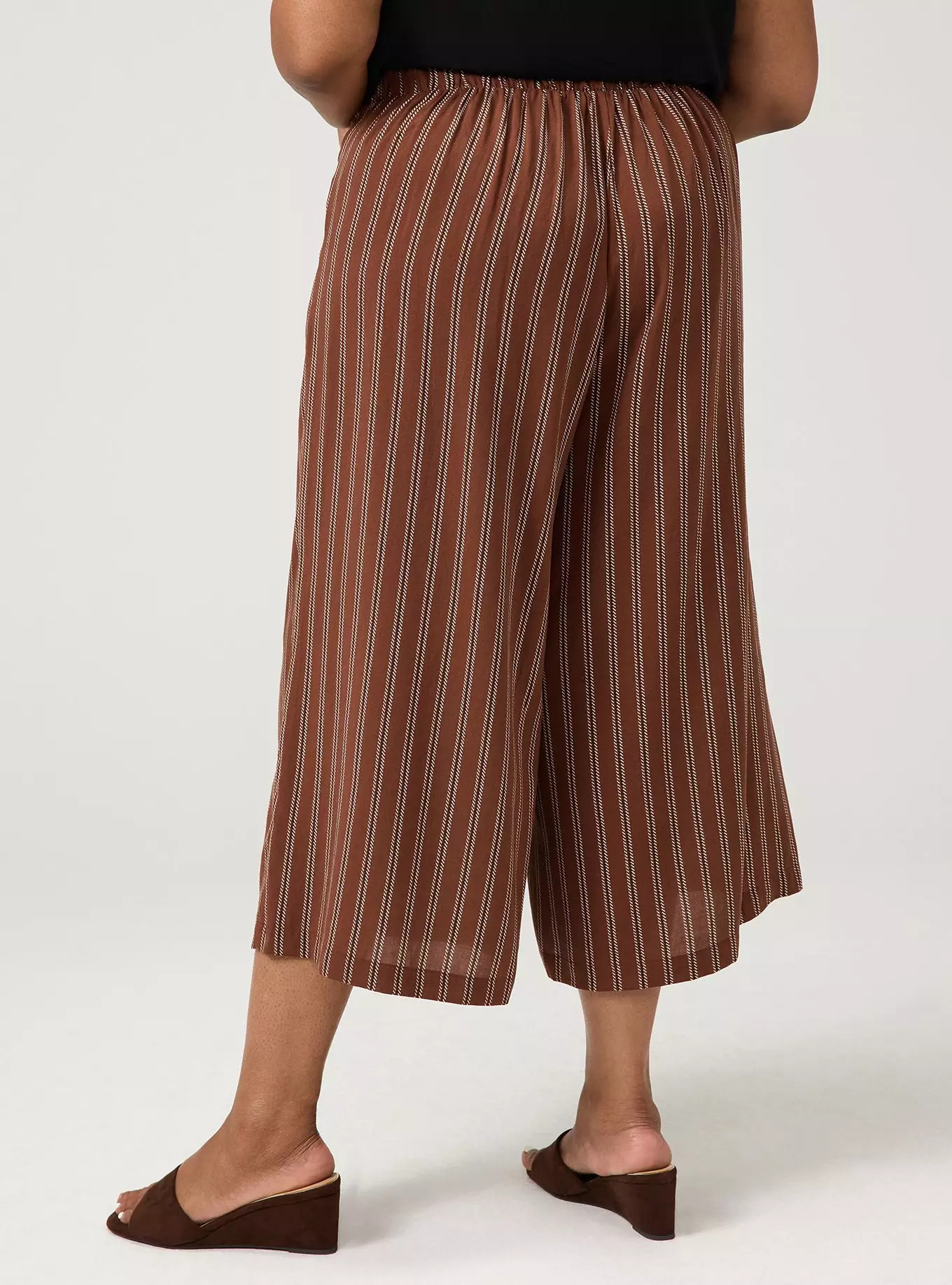 Studio Pull-On Challis Crop Wide-Leg Pant | Torrid (US & Canada)