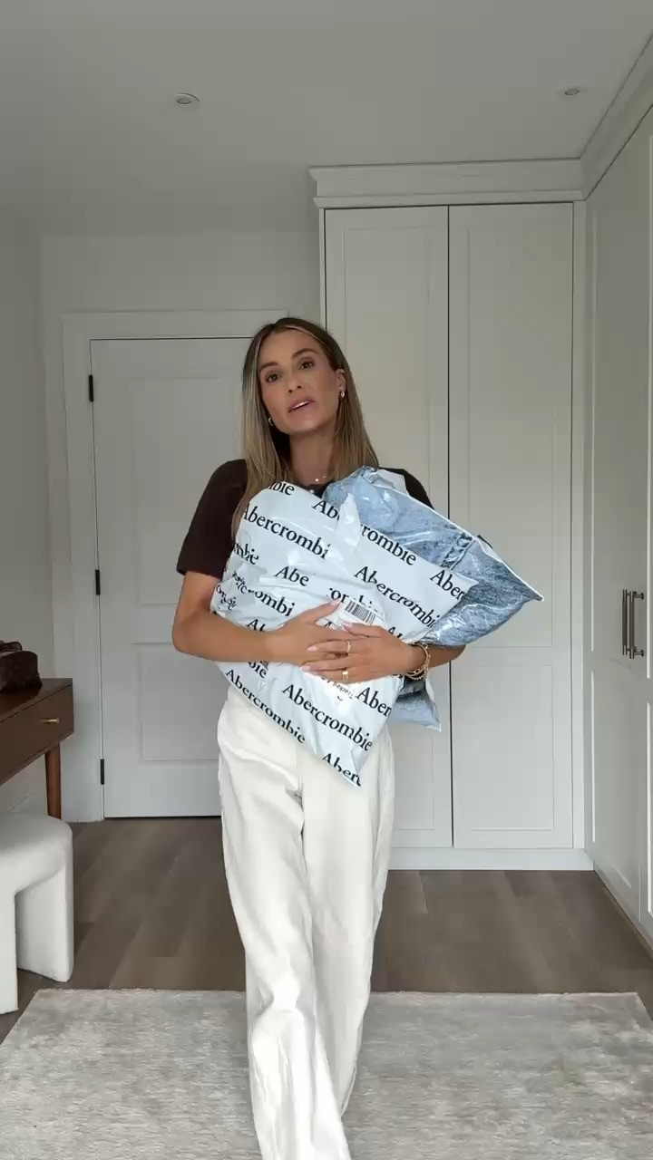 Abercrombie Summer Haul! 

summer l haul l abercrombie l outfits l trousers l tops 

 #LTKuk #LTKsummer