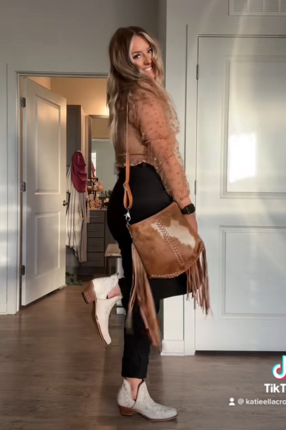 Boots and bag are on copperlanecollection.com 🥰 