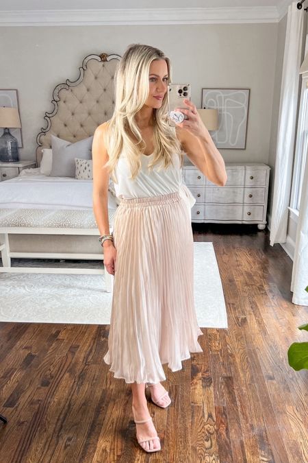 Spring outfit! This would be perfect for a bridal or baby shower or church. 

Midi skirt 
Pink skirt 
Peach skirt 
Petite outfits 
Petite friendly outfits 

#LTKfindsunder100 #LTKstyletip