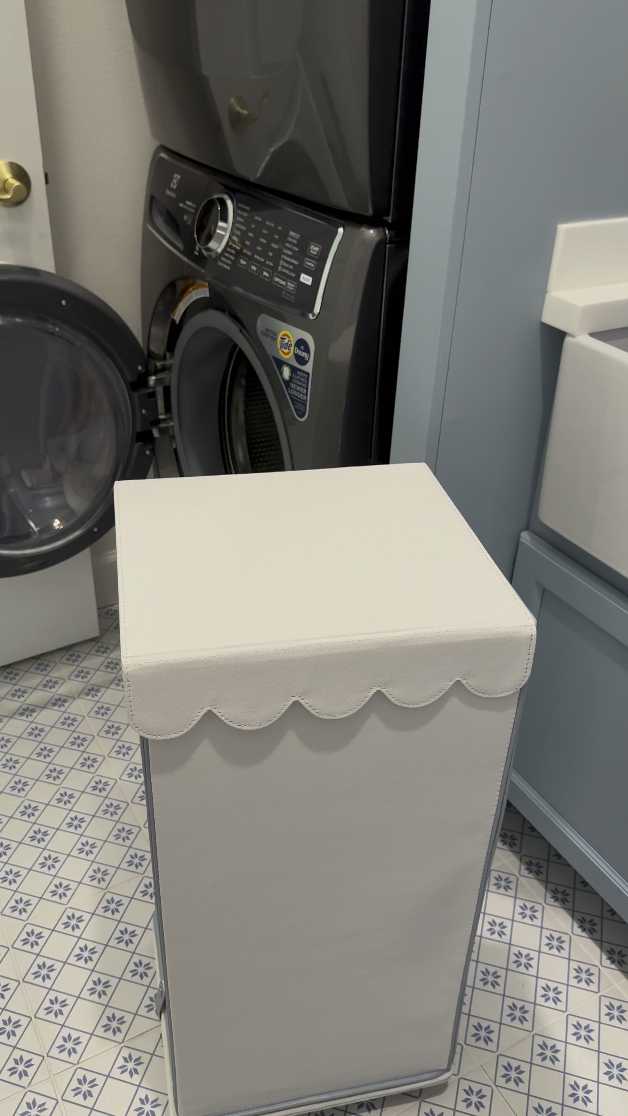 Nori X Weezie hamper! Love that it has the option for wheels on the bottom, the magnetic closure and of course the cute scalloped edge and print inside! 

#LTKHome #LTKFamily #LTKStyleTip