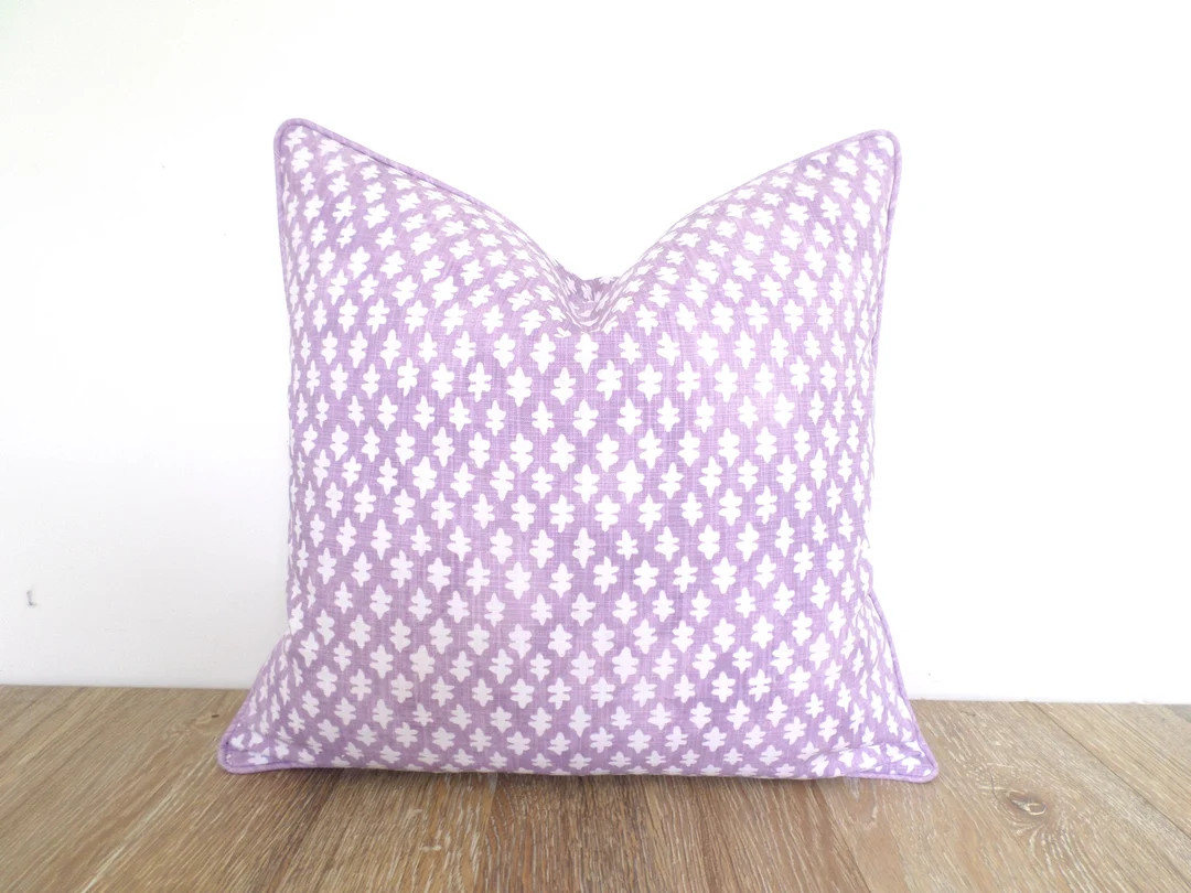 Lavender Pillow Cover 18x18 20x20 24x24 Small Leaf Print, Light Purple Accent Pillow Sham Case Be... | Etsy (US)