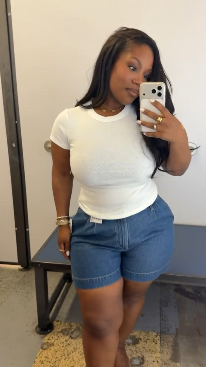 Spring and summer basics from Old Navy 🤍

Outfit is on sale at Old Navy! ✨ 

Top: M
Shorts: L 

#LTKMidsize #LTKSaleAlert #LTKPetite