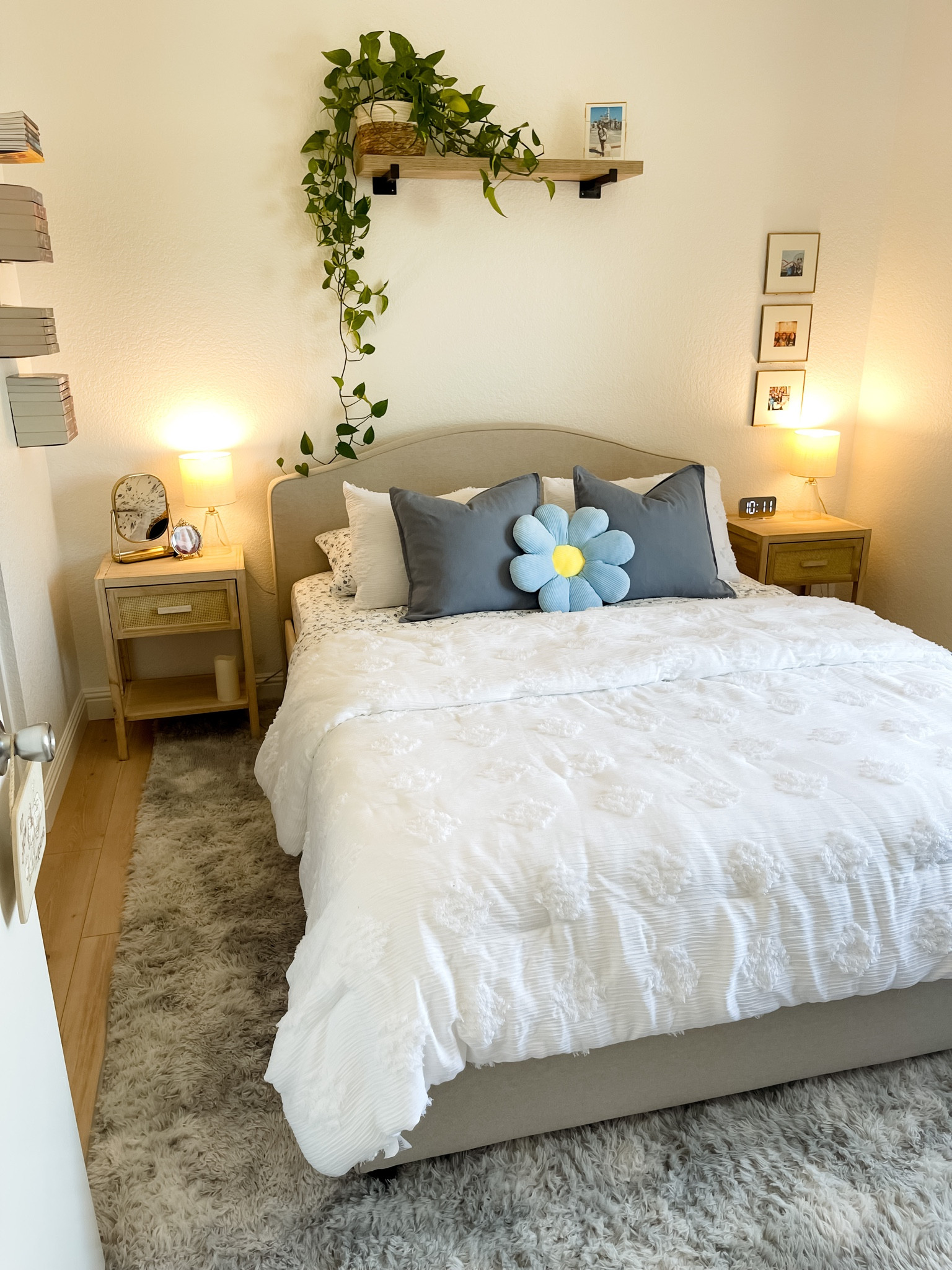 Avas bedroom decor 
Tween bedroom 
Tween bedroom decor 

#LTKhome #LTKkids #LTKFind