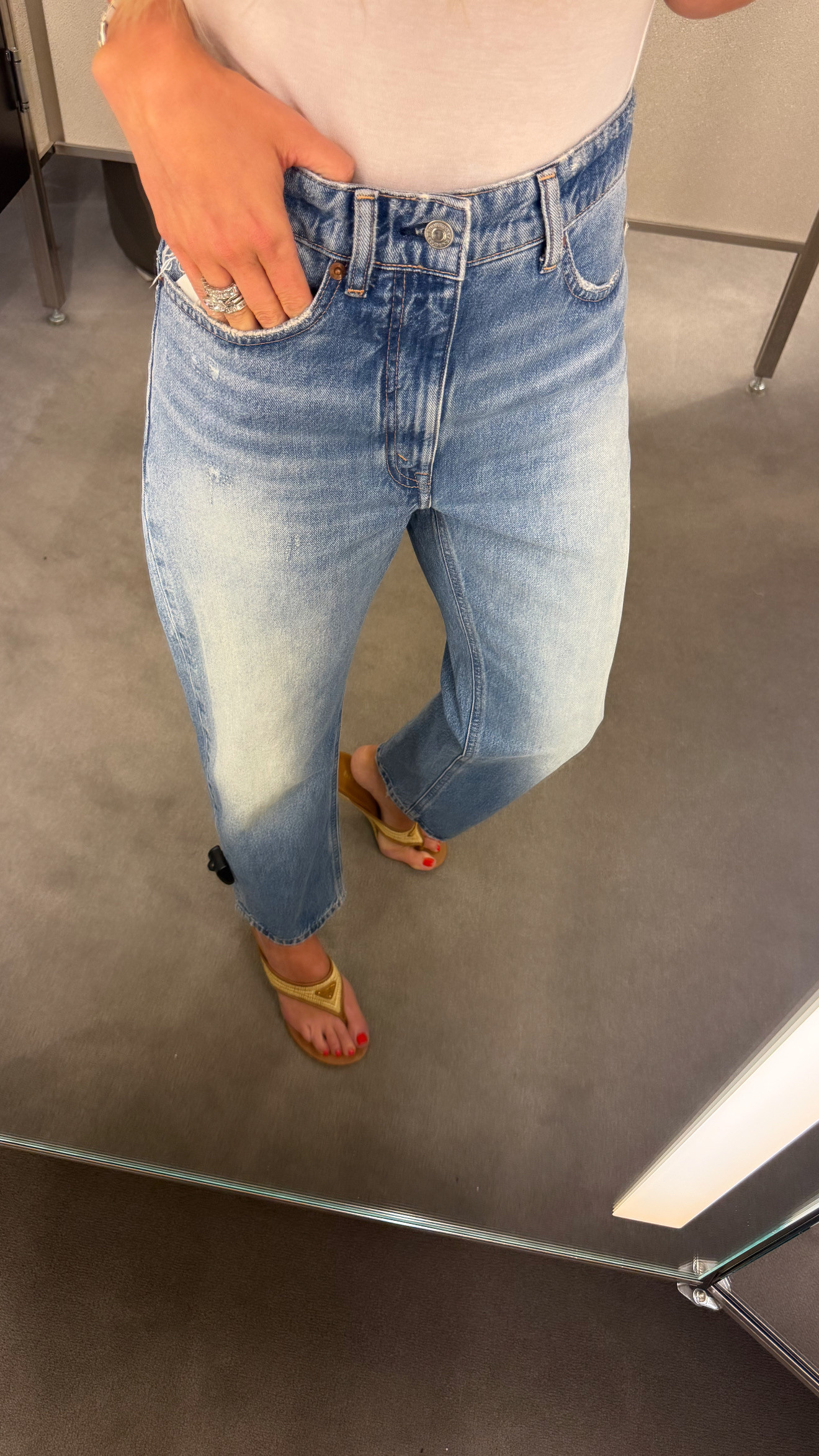 These jeans are so flattering, I am obsessed!