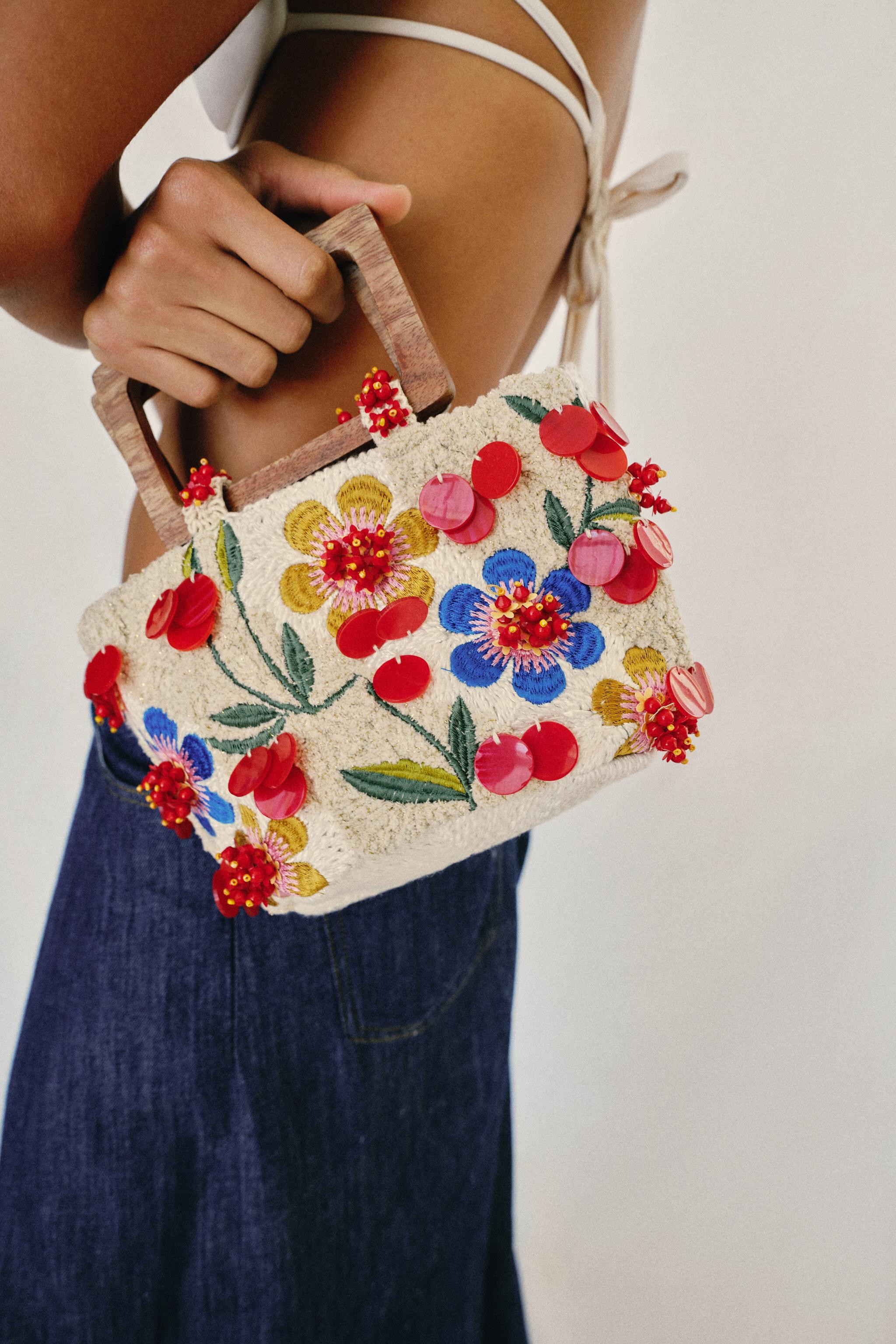 MINI EMBROIDERED HANDBAG | Zara UK