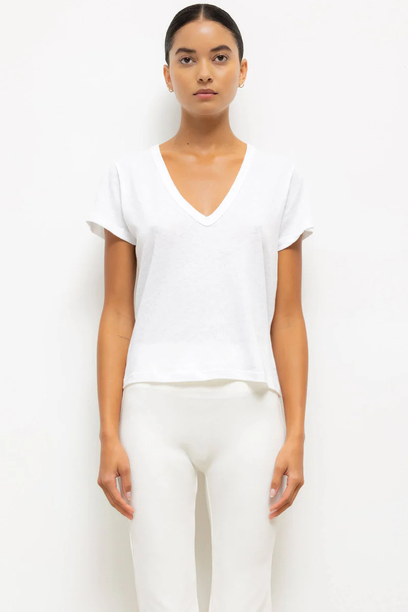 Laura V Neck Tee | LESET