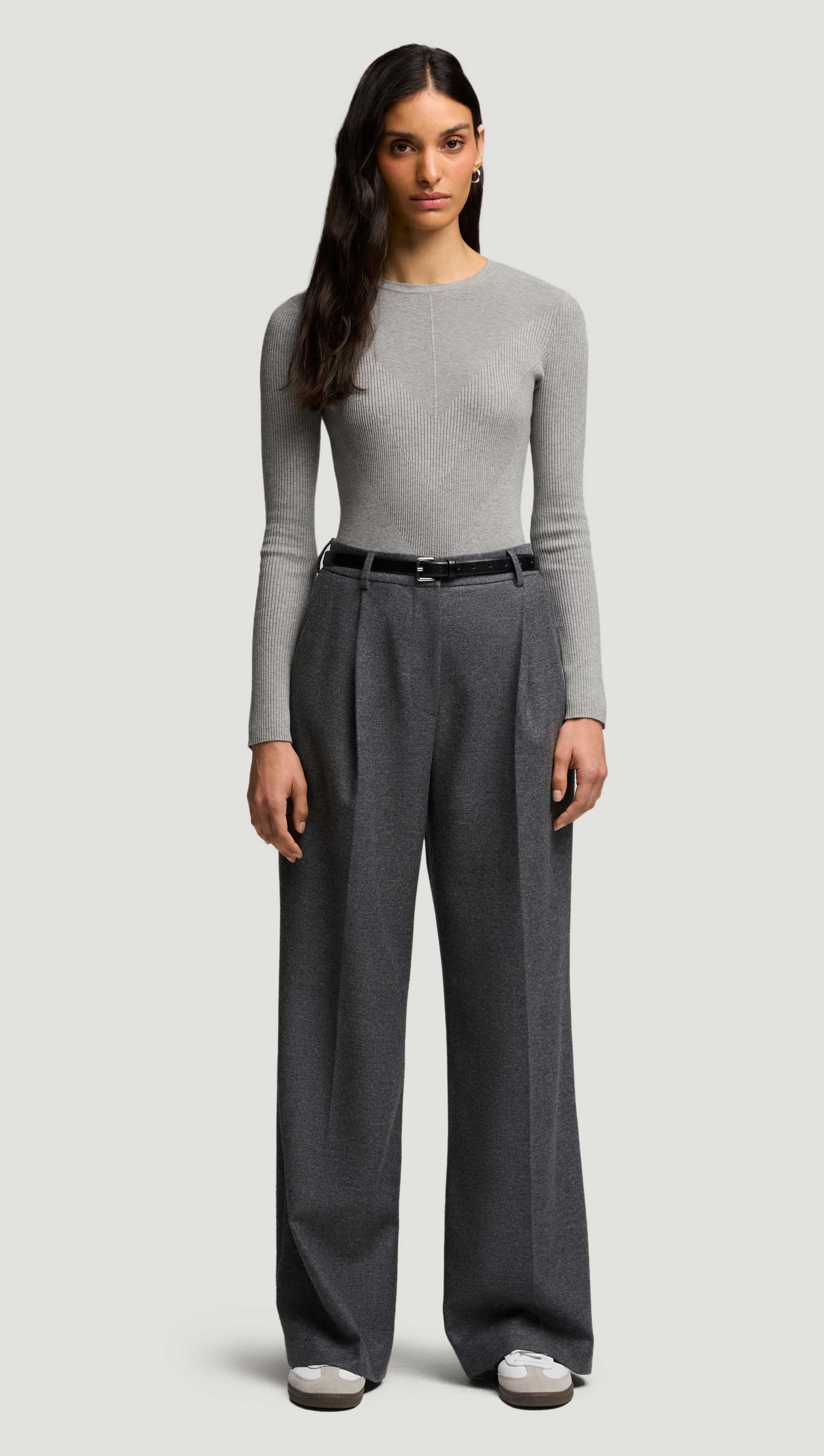 Single Pleat Trouser in Textured Wool | Women's Pants | Argent | Argent