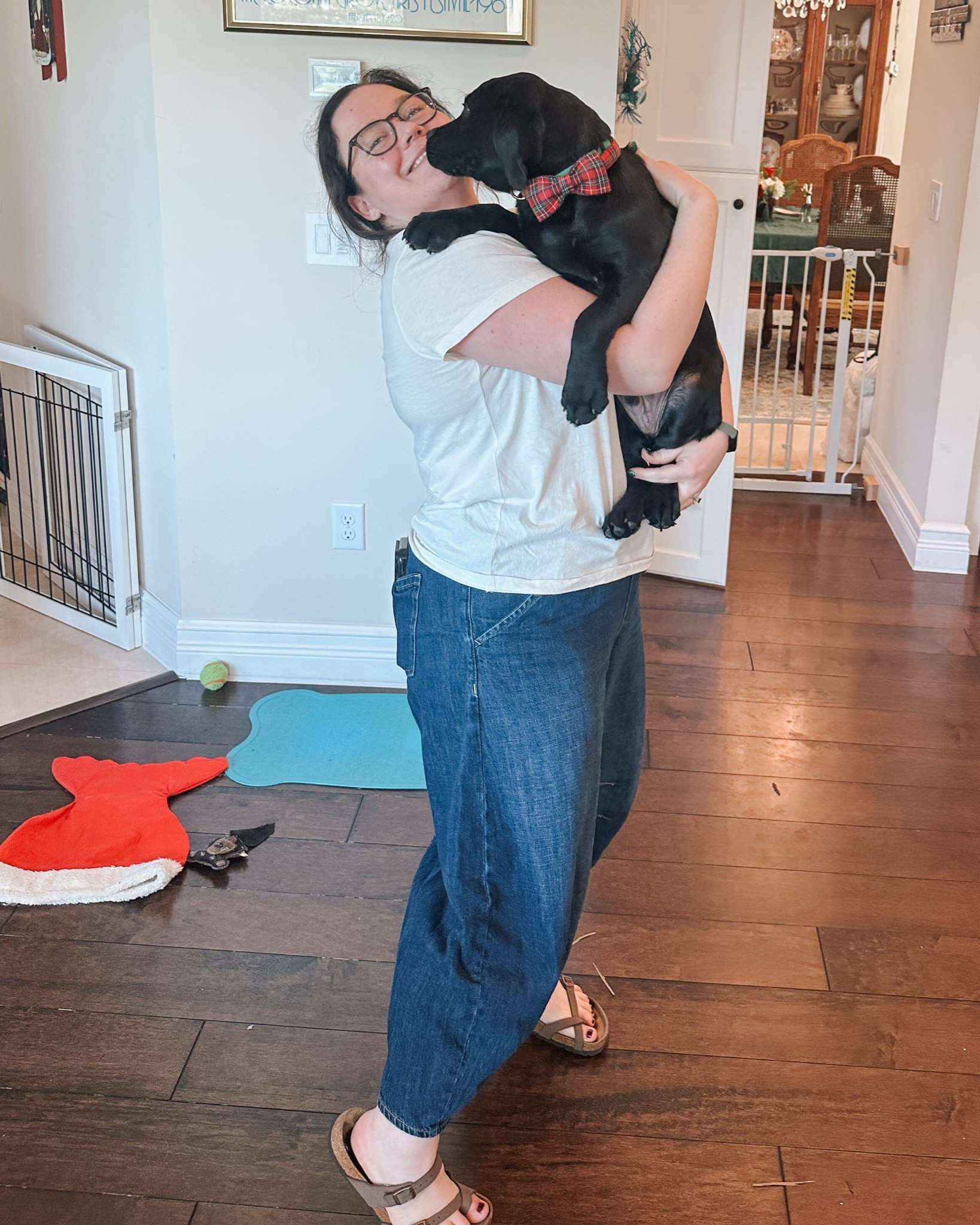 Obsessed with these barrel leg jeans! Great for playing with puppies 😹😻✨🐾

#LTKPetite #LTKdayinmylife #LTKFindsUnder100