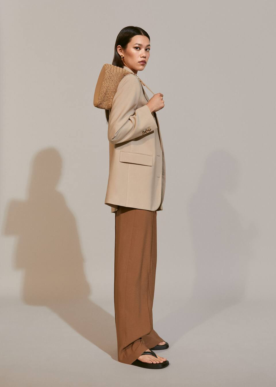 Raffia crossbody bag | MANGO (UK)