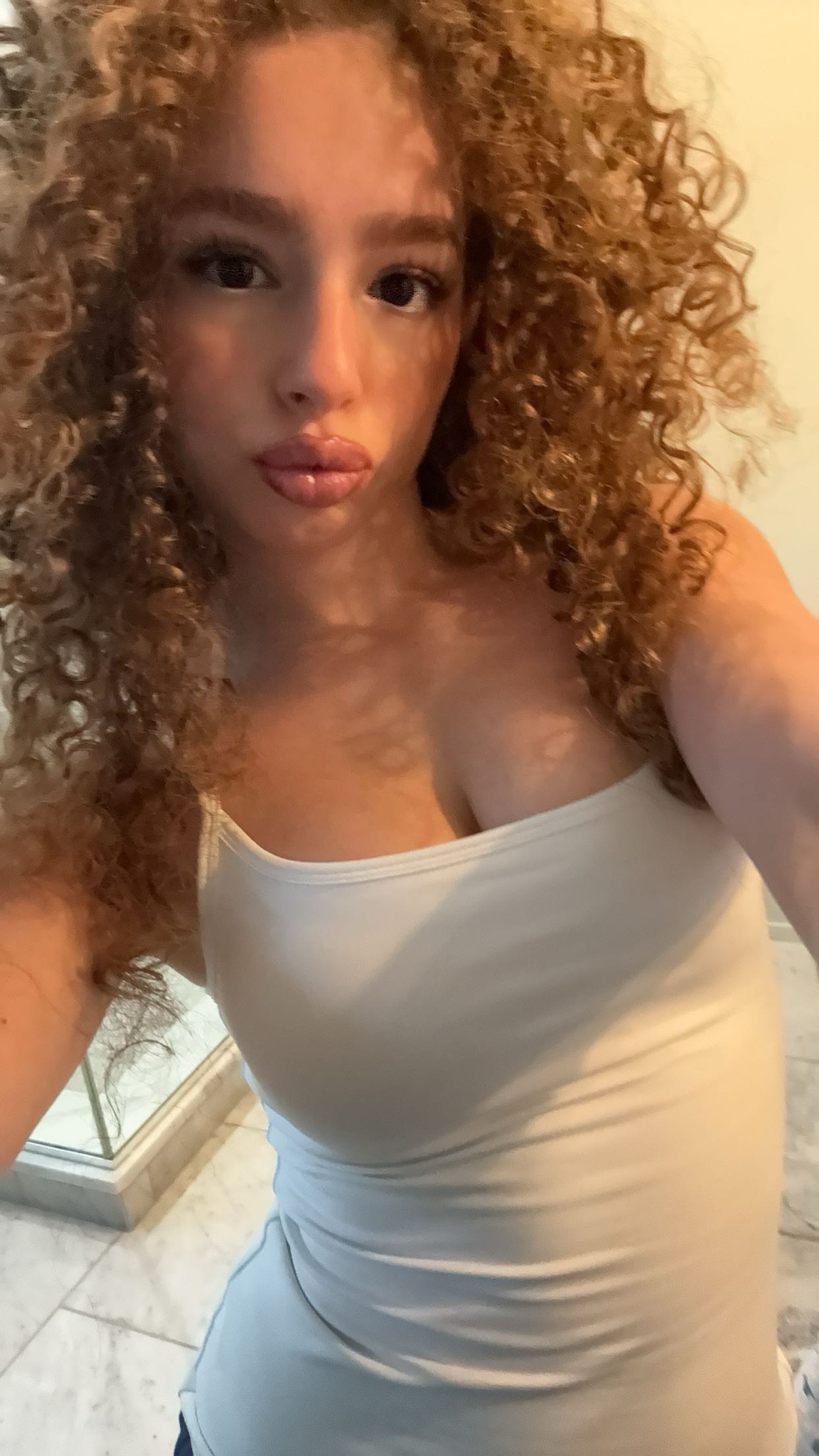 Makeup + fit!

#LTKFindsUnder100 #LTKBeauty #LTKFamily