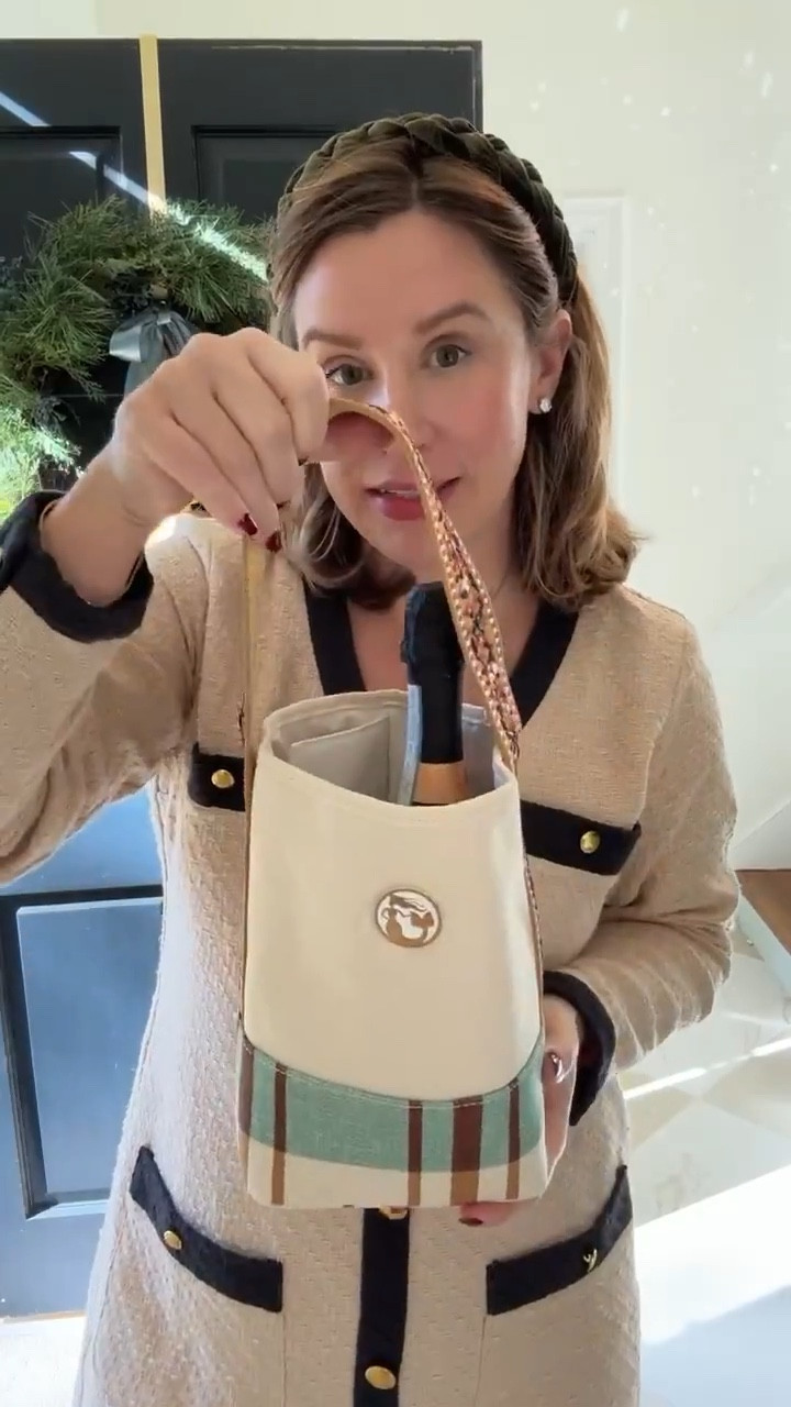Love this wine tote for hostess gift! Comes of lots of different patterns and colors. Best way to never show up empty handed. Spartina 449 gift, hostess gift, wine tote idea, what to bring to a party

#LTKParties #LTKHoliday #LTKGiftGuide