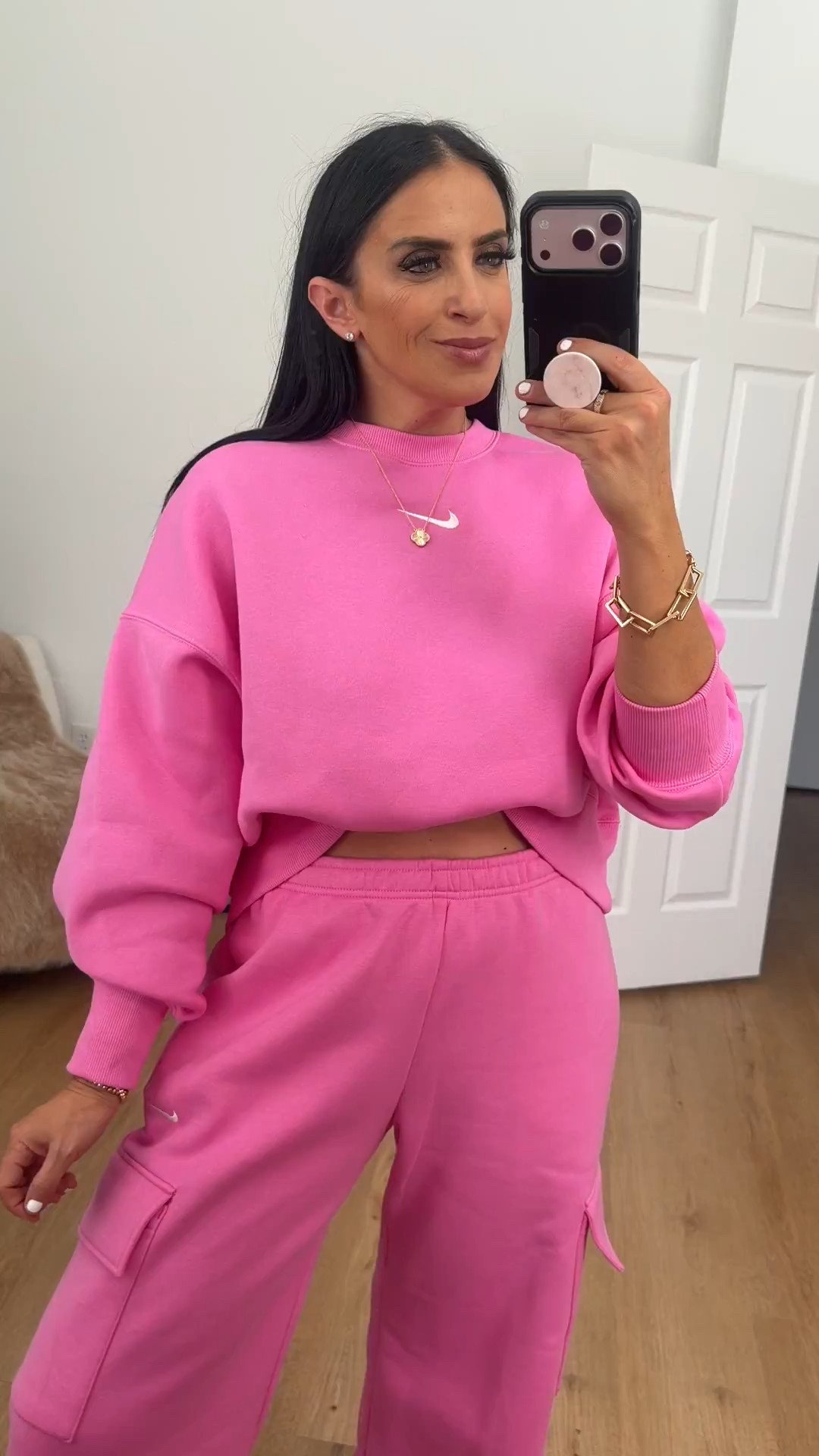 Nike pink sweatshirt 40% off. Comes in over 10 colors 