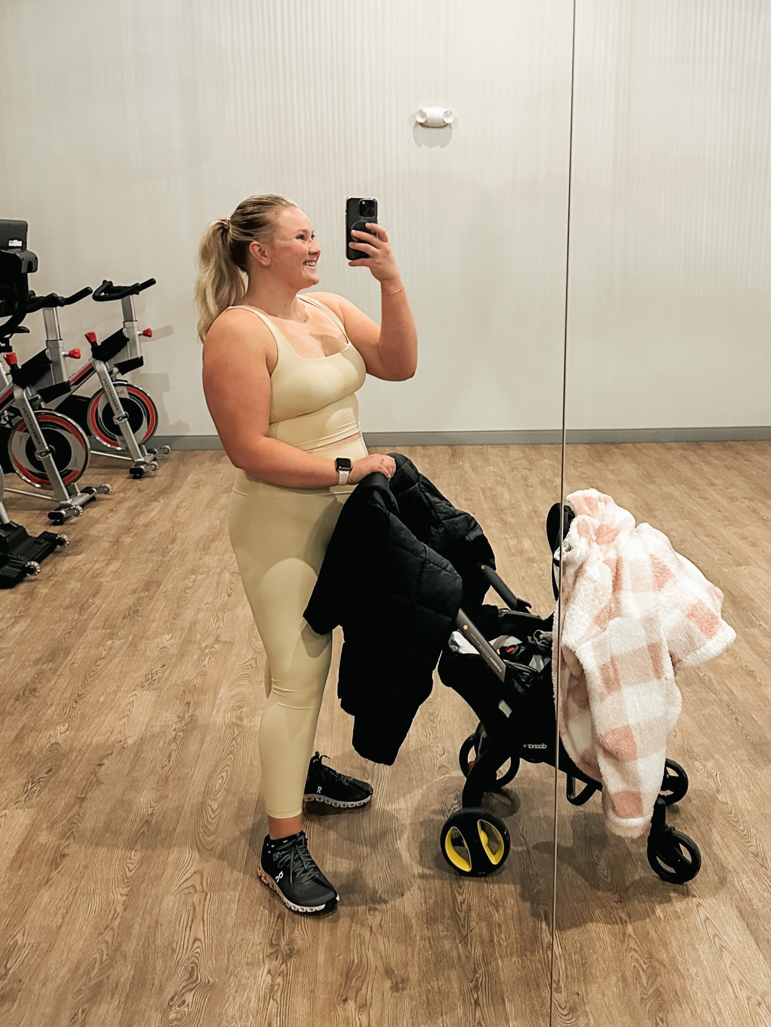 Tan workout set 

#LTKfit #LTKcurves #LTKunder50