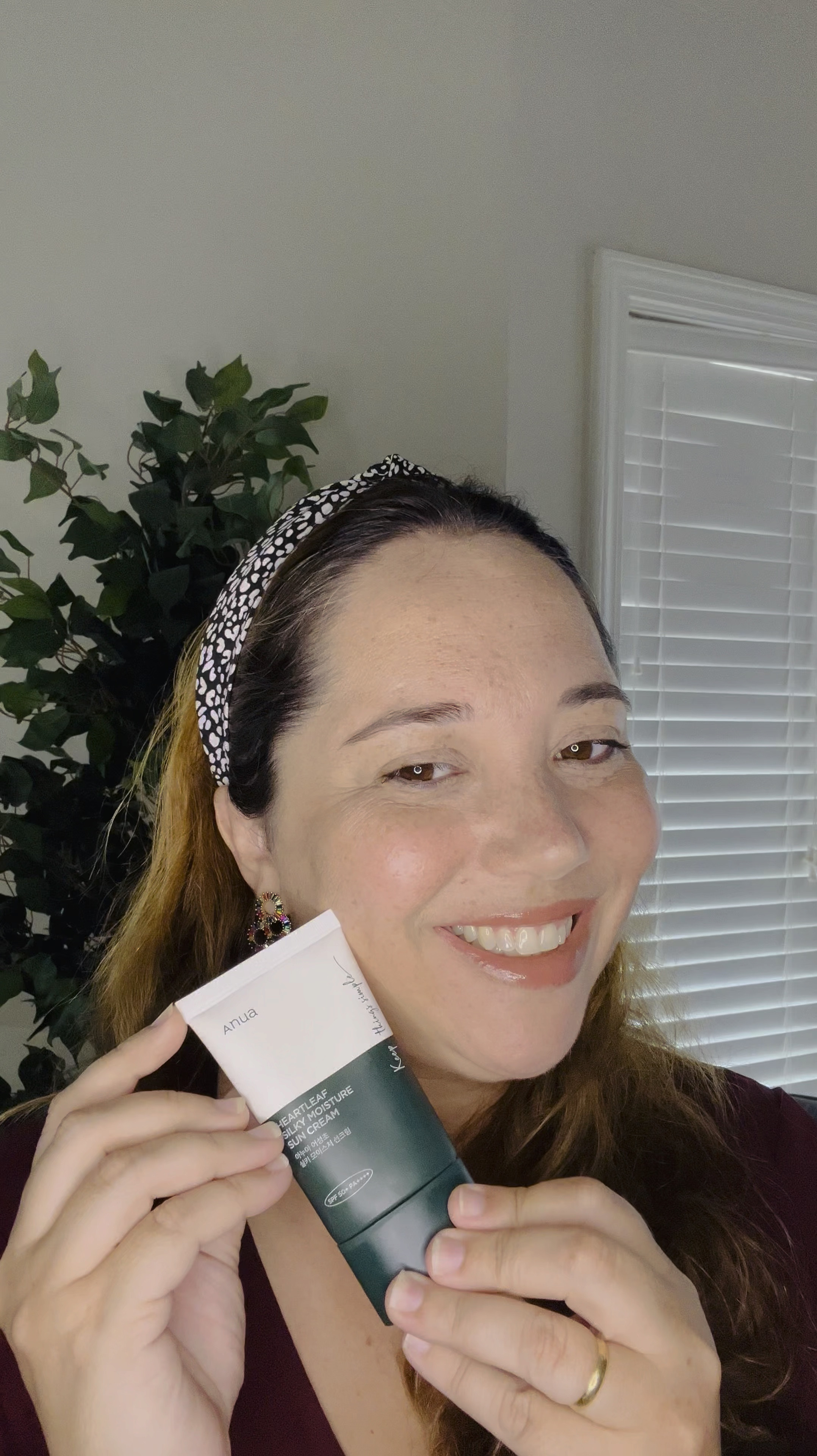 Tired of greasy sunscreens and white cast? Anua Heartleaf Silky Moisture gives you SPF 50+ protection, fast absorption, and a lightweight feel—all day long. 

#LTKSaleAlert #LTKBeauty