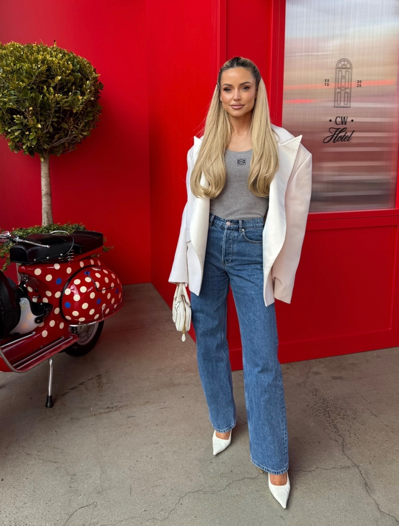 Indigo wash jeans 
(I size up also in this brand for jeans)
Magda White oversized blazer (listed some similar too)
Jimmy Choo heels 

#LTKwinter #LTKdenim

#LTKstyletip #LTKaustralia