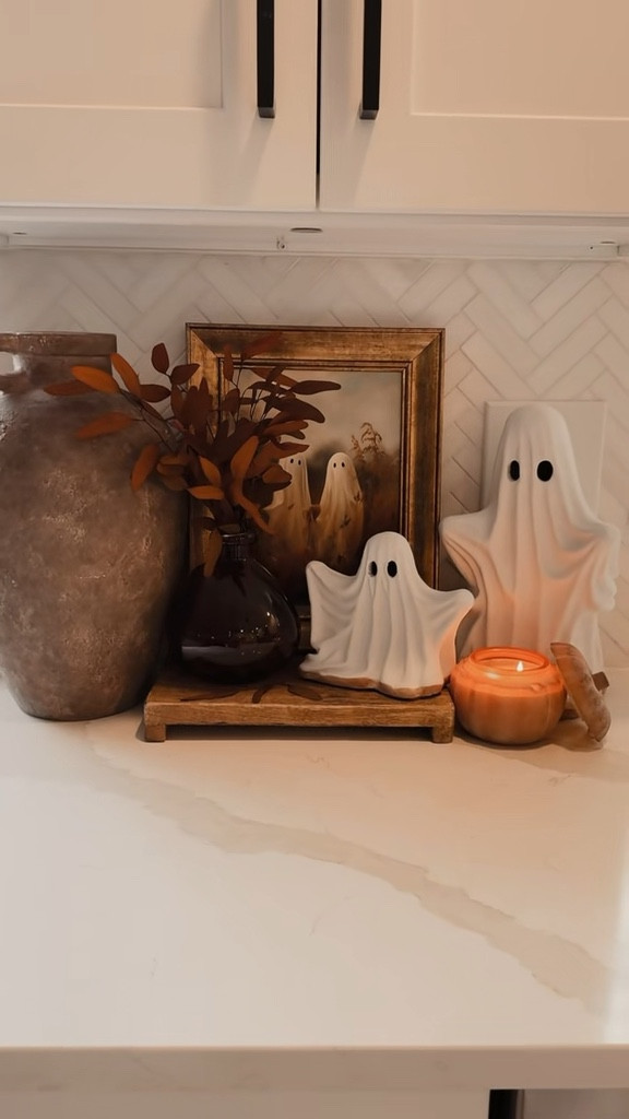 Slowly transitioning into Falloween 👻🍂🤎 

#LTKHome #LTKSeasonal