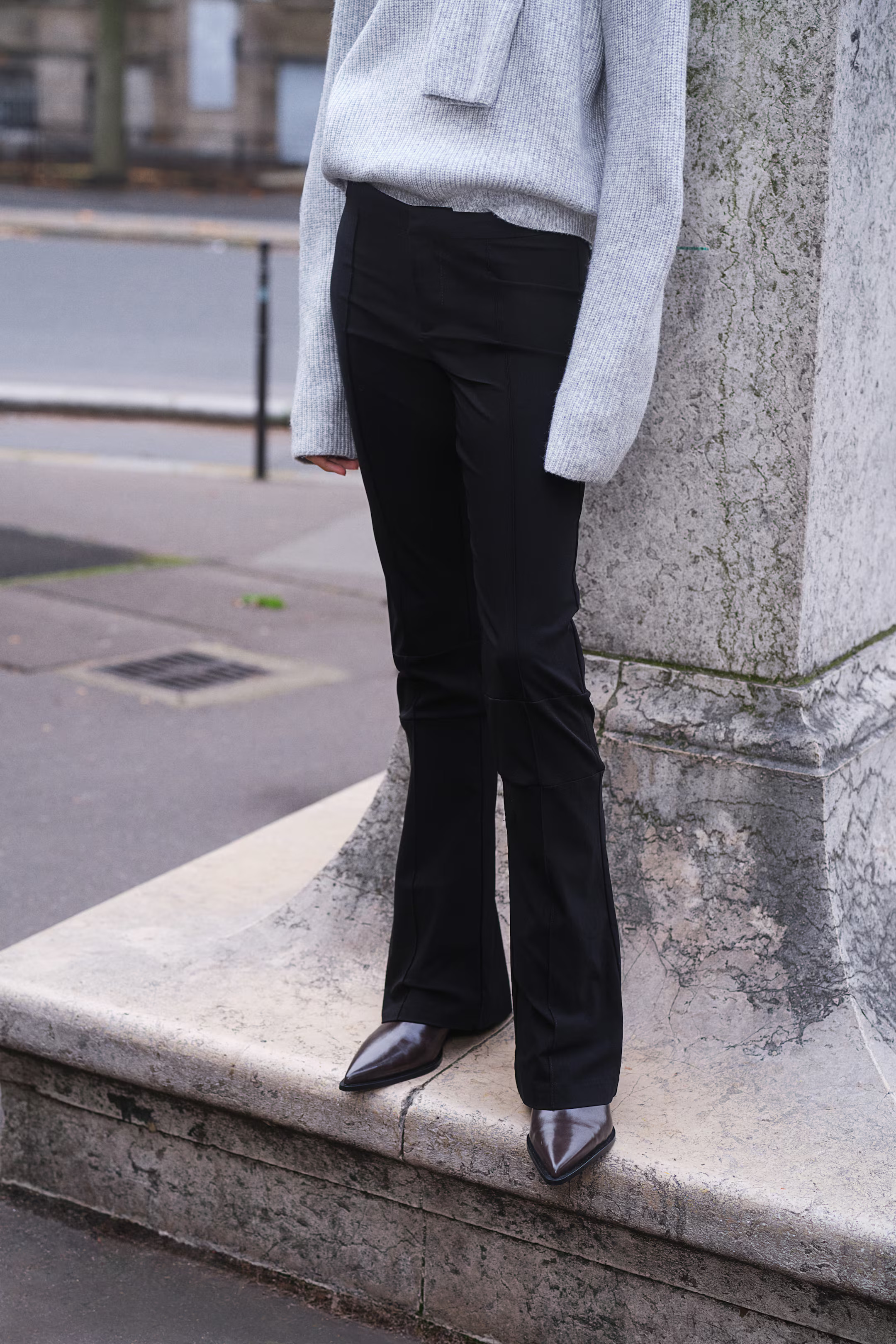 Flared tailored trousers | H&M (UK, MY, IN, SG, PH, TW, HK)