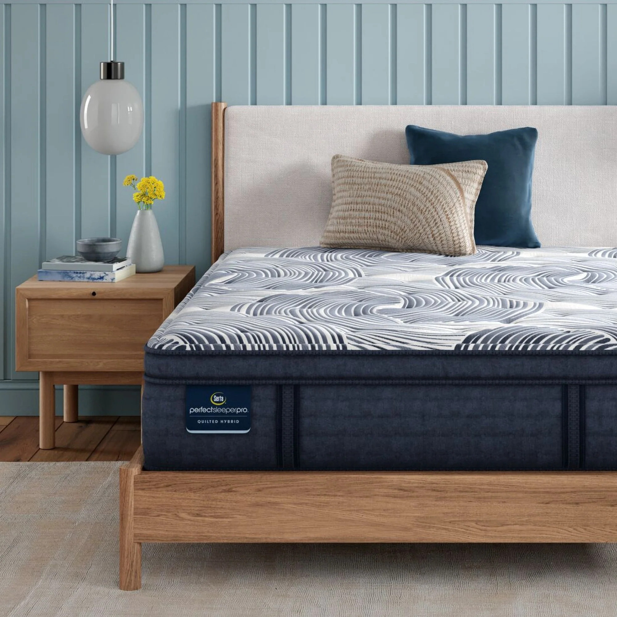 Serta Perfect Sleeper Pro Level Two 15" Latex Hybrid Plush Pillow Top Mattress - Queen | Serta