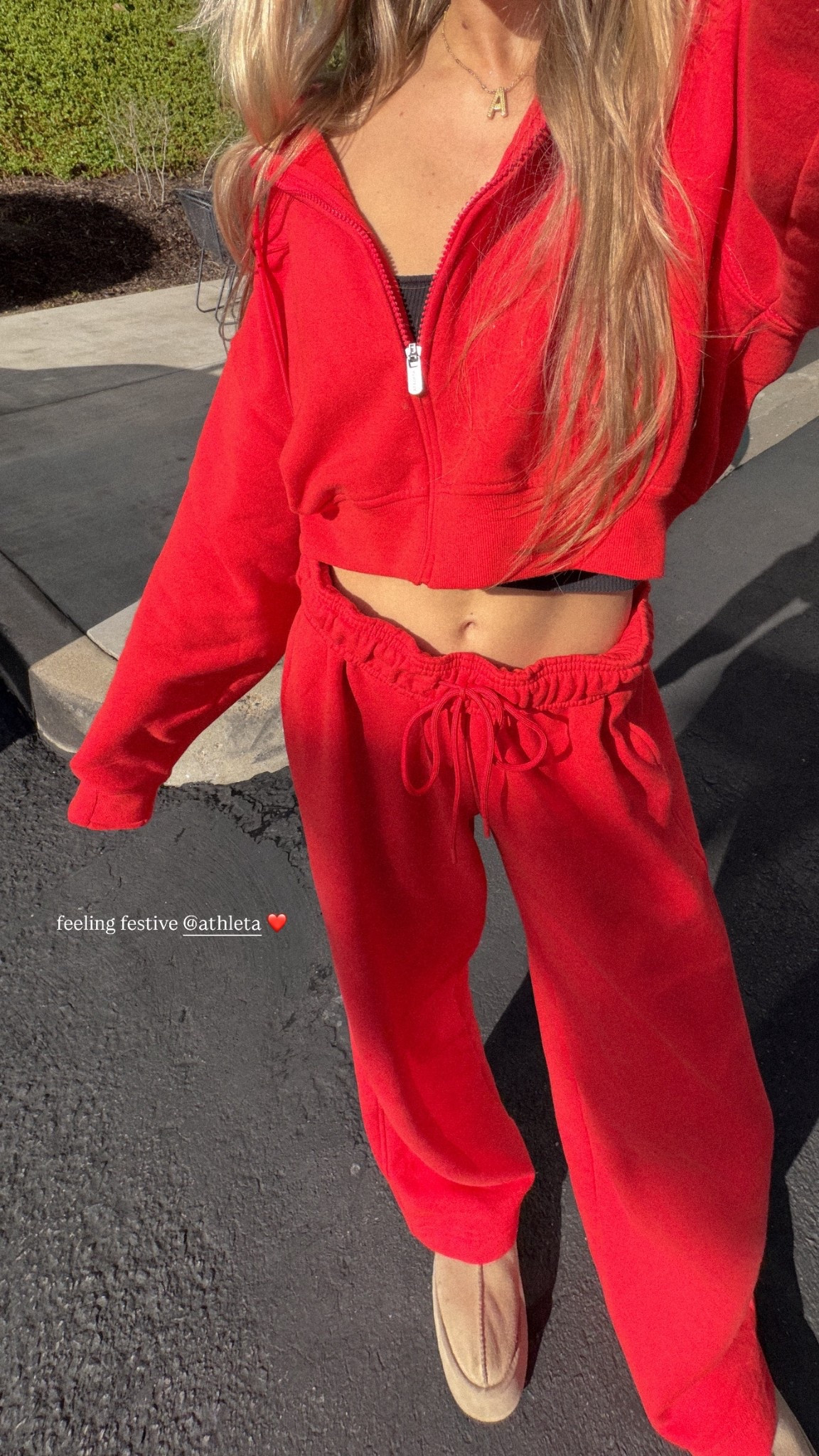 festive athleta red sweat set❤️✨

#LTKSeasonal #LTKootd #LTKActive