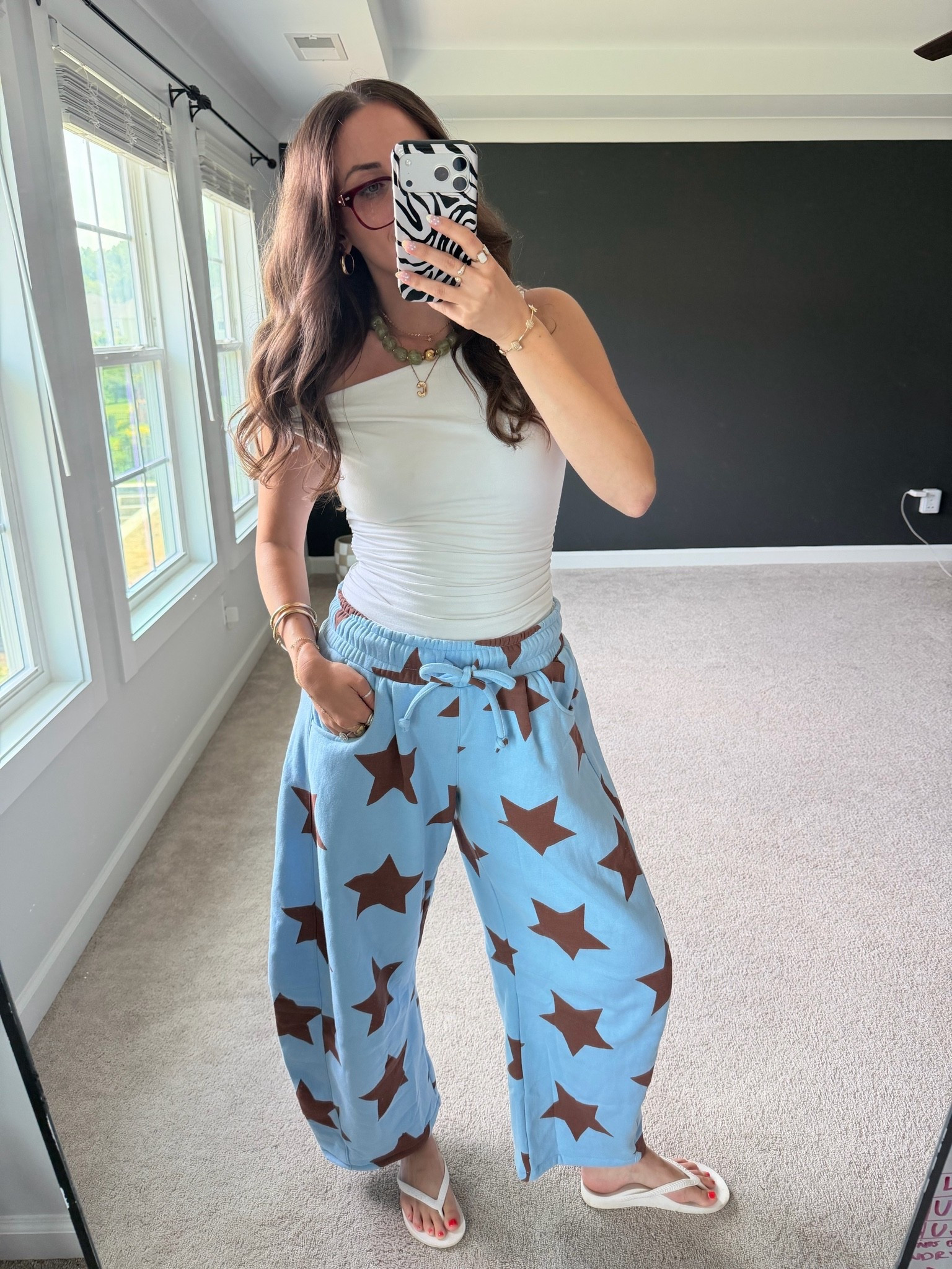 5’9” wearing size medium star barrel sweatpants and small off the shoulder top

#LTKootd #LTKTall