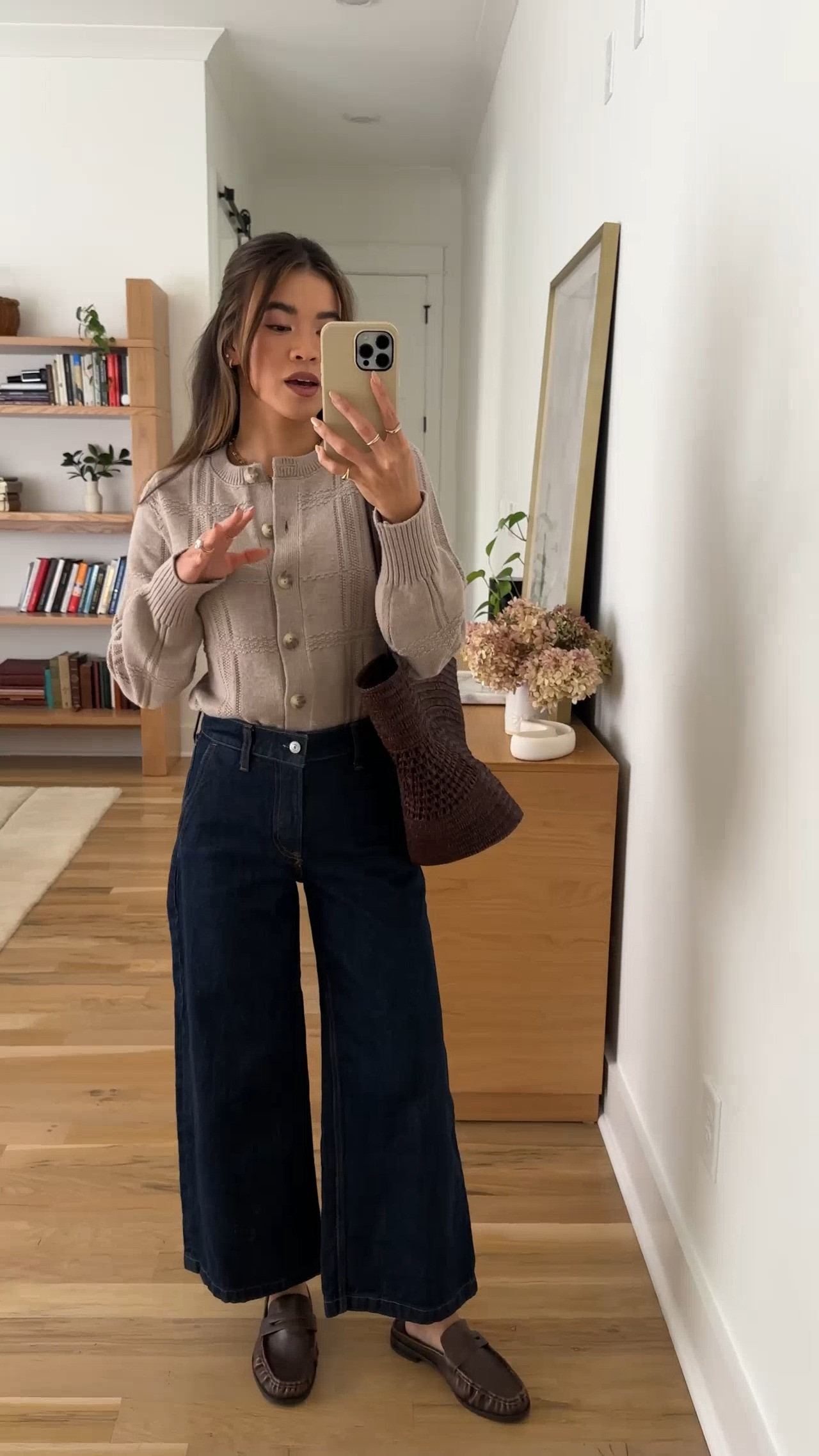 I love how these @abercrombie jeans fit me. I’m 5’2 and the extra short length is perfect!

Sizing info:
- Abercrombie Textural Stitch Shrunken Cardigan (Size XS in Sand) 
- Abercrombie Wide Leg Jeans (Size 23 Extra Short in Rinse Trouser Pocket)

transition tops, autumn tops, early fall tops, lightweight sweaters, petite fashion, mom outfit, mom style, petite pants, petite outfit ideas, petite outfits, best pants for petite, petite denim, spring style, autumn outfits, Abercrombie denim for petite, Best Jeans from Abercrombie for Petite, abercrombie tops,

#LTKootd #LTKmomlife #LTKPetite