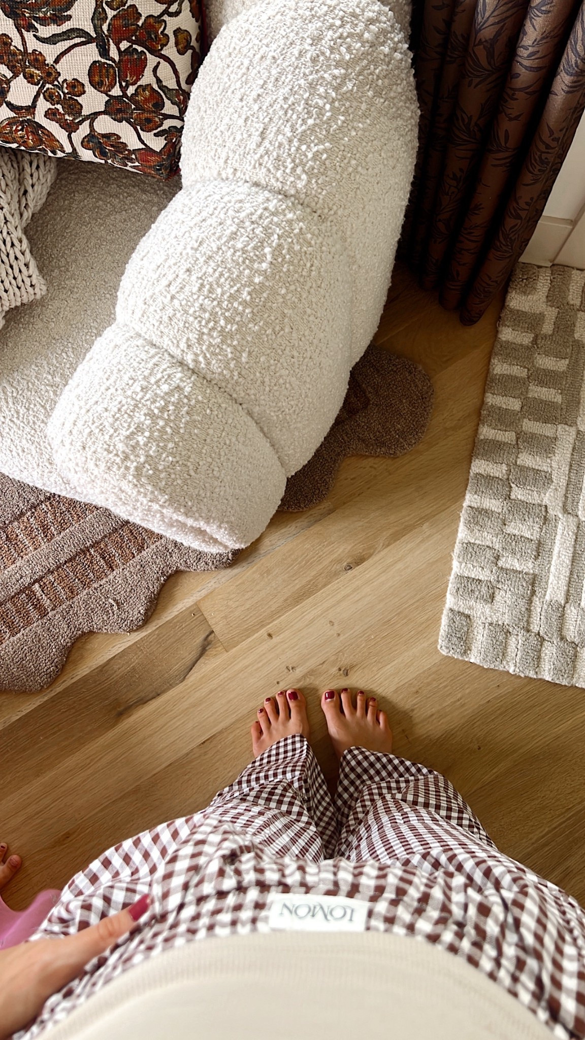 Comfy fall outfit 
Boxer pants
Gingham

#LTKHome #LTKSeasonal #LTKStyleTip