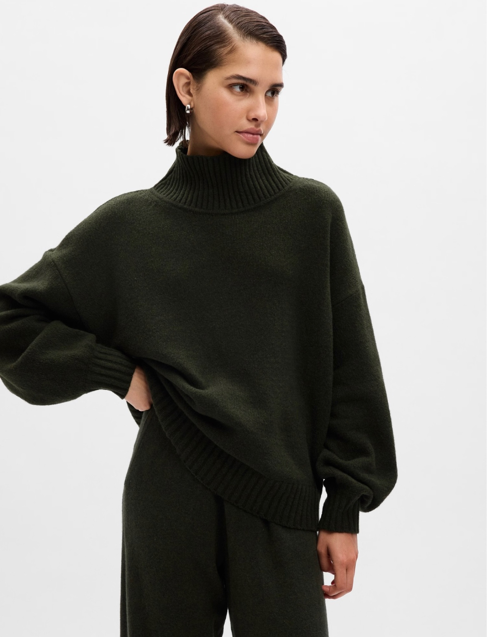 CashSoft Mockneck Sweater by GAP 

This is the perfect oversized sweater to pair with jeans, leggings and maxi skirts. This pullover sweater comes in different colors 🌈


Transition outfits 
Fall outfits 
Teacher outfits 
Dressy casual 
Sweater weather 
Sweaters for women 
Minimalist wardrobe 
Minimalist fashion 
GAP fashion 
Chic outfit 
Fall fashion 

#LTKfindsunder100 #LTKstyletip #LTKSeasonal