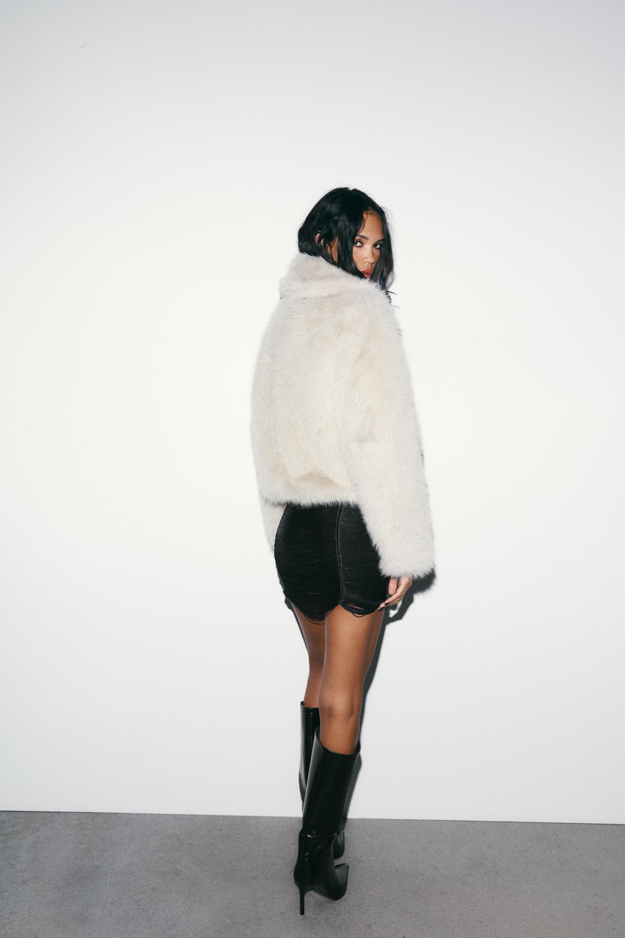 SHORT FAUX FUR ZIP-UP COAT | Zara US