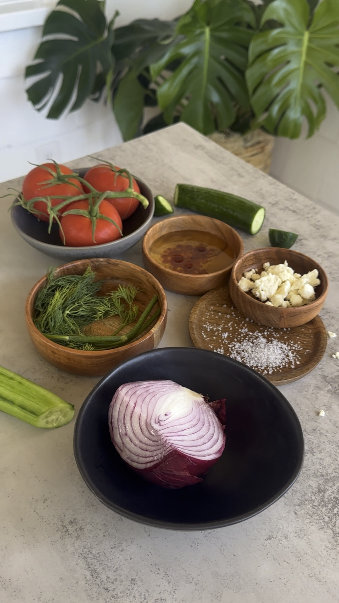 Food photography and food content creation props and setup. 🌿🍅📸



#LTKFind #LTKunder100 #LTKhome