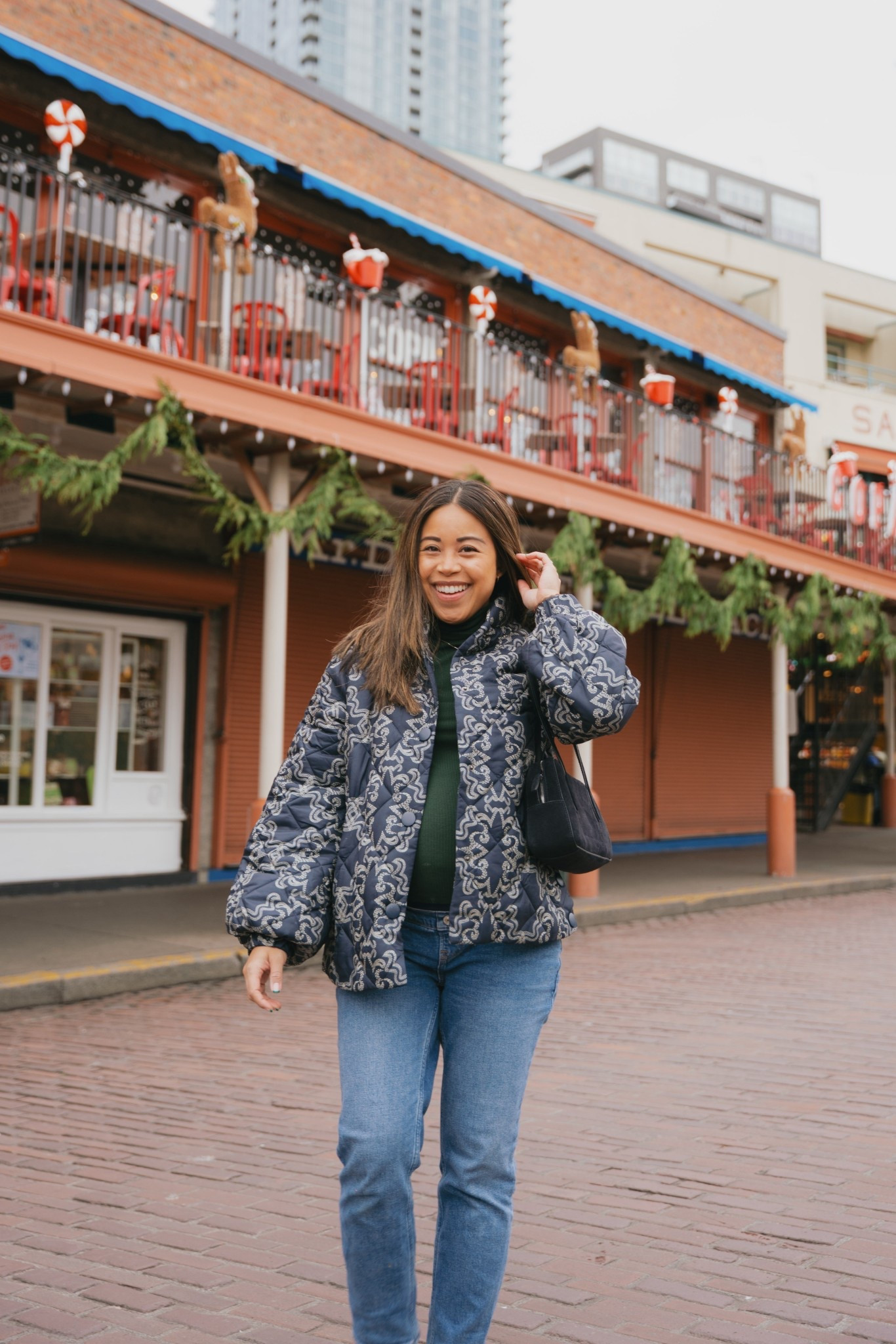 This quilted jacket from Hutch was perfect for our Seattle food tour at Pike Place Market! Love that it’s bump friendly too 

#LTKmomlife #LTKBump #LTKHoliday