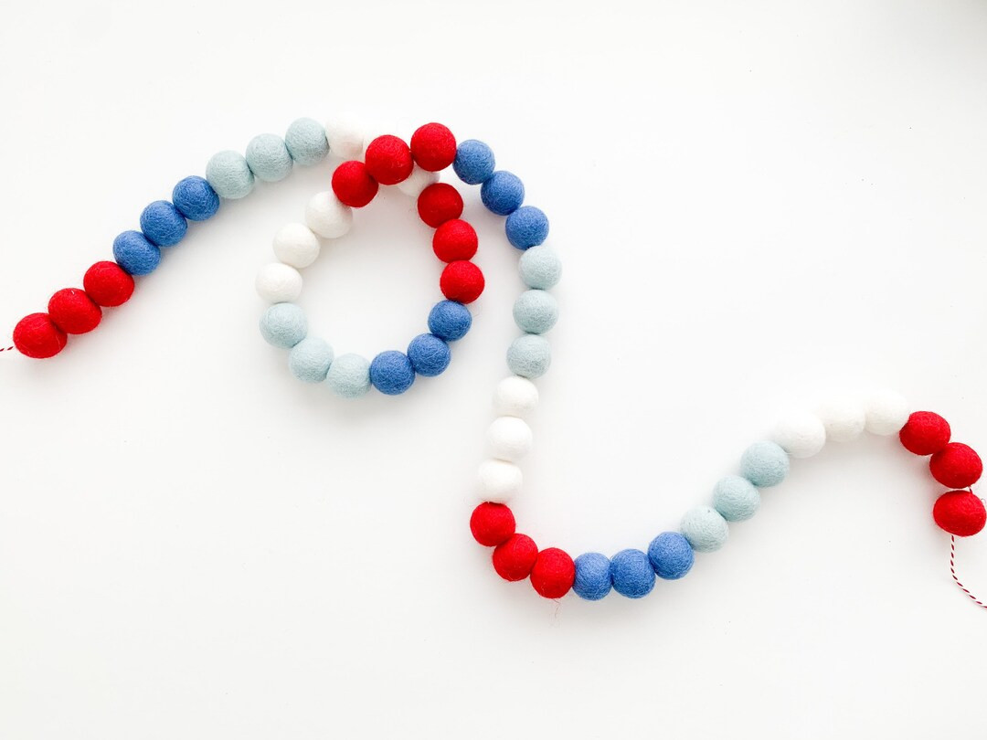 Patriotic Ombre Felt Ball Garland, Bunting, Banner - *** READY TO SHIP! *** | Etsy (US)