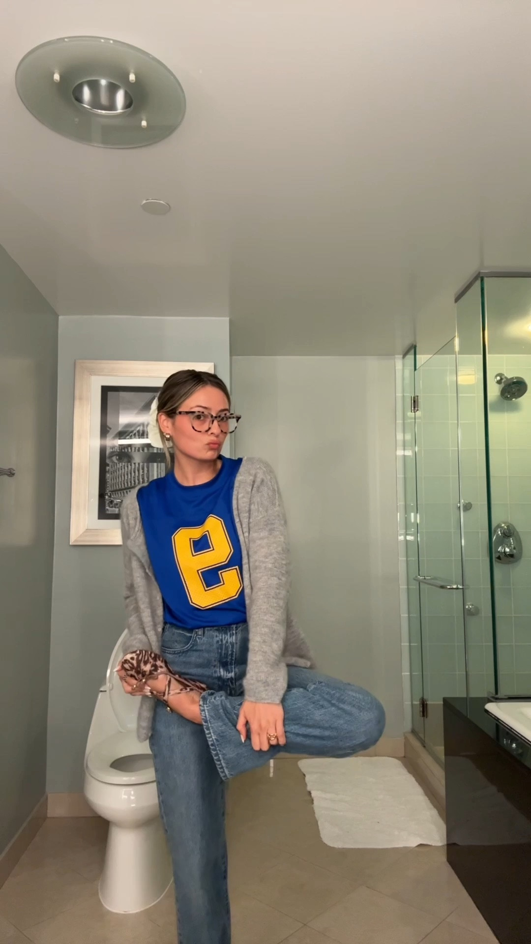 I’m wearing size small in both the cardigan and jersey. Size 24 in the jeans which is true to size for me :)

#LTKstyletip #LTKfindsunder100 #LTKVideo