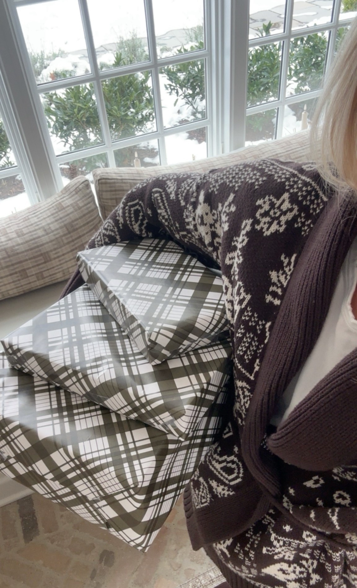 wrap wrap wrap.
our gift wrap & my wrap sweater 🌲

#LTKSaleAlert #LTKGiftGuide #LTKHoliday