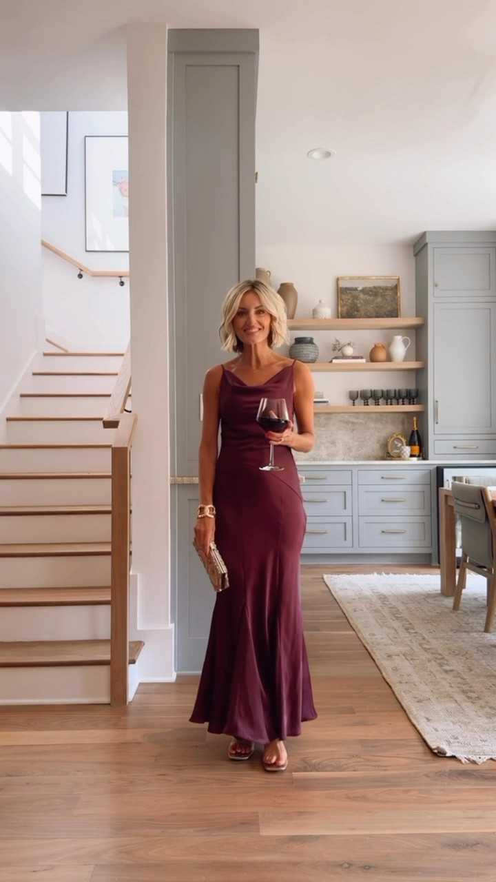 This is such a beautiful, affordable option for a wedding guest dress! The color is perfect for fall! Wearing XS. 

Loverly Grey, wedding guest dress, H&M, satin dress, silk dress, formal wedding, semi-formal wedding, cocktail wedding, black tie wedding 

#LTKFindsUnder100 #LTKWedding #LTKStyleTip