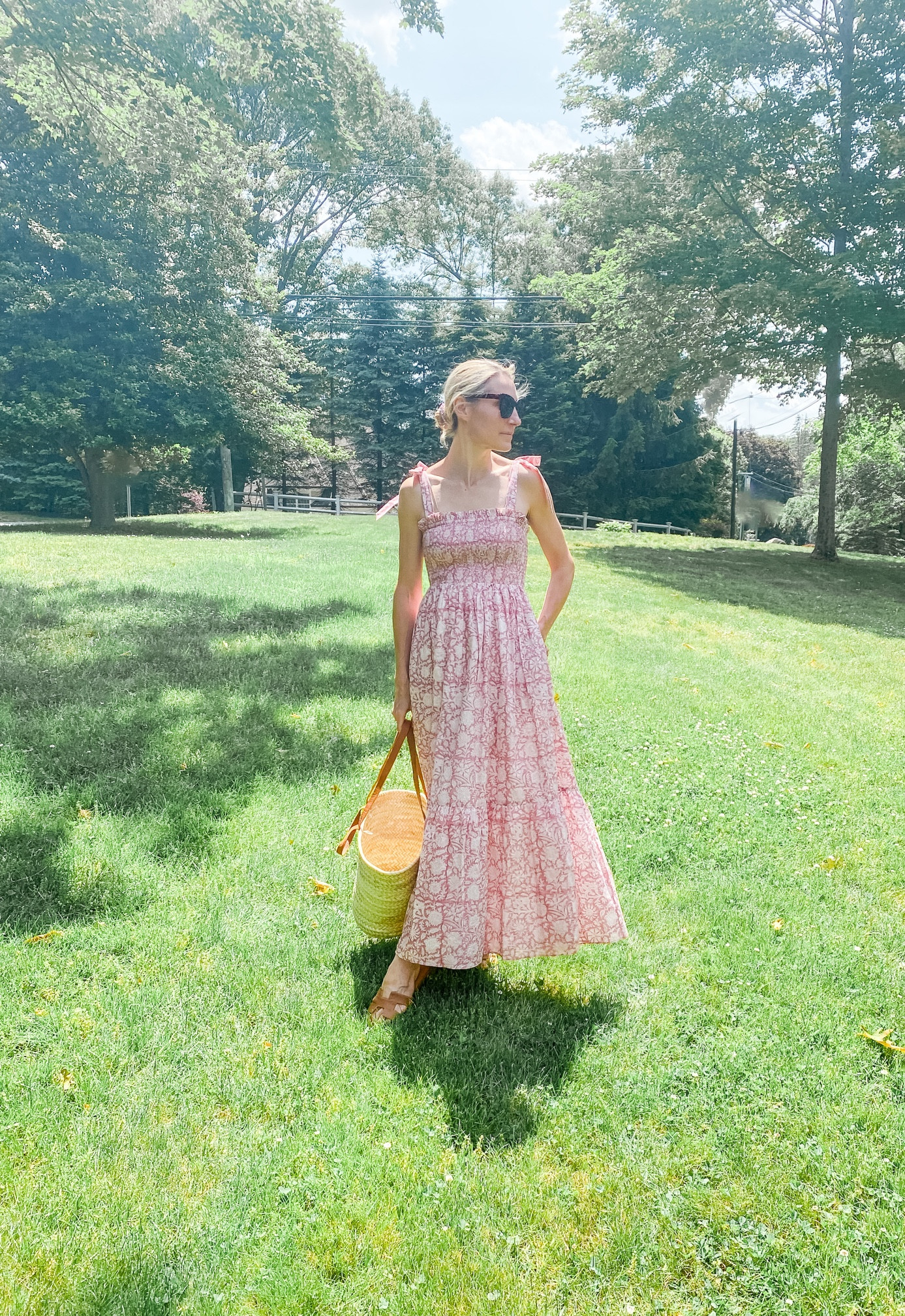 Easy summer dress that’s incredible versatile - beach, office, date night or school events 

#LTKFind #LTKSeasonal #LTKstyletip