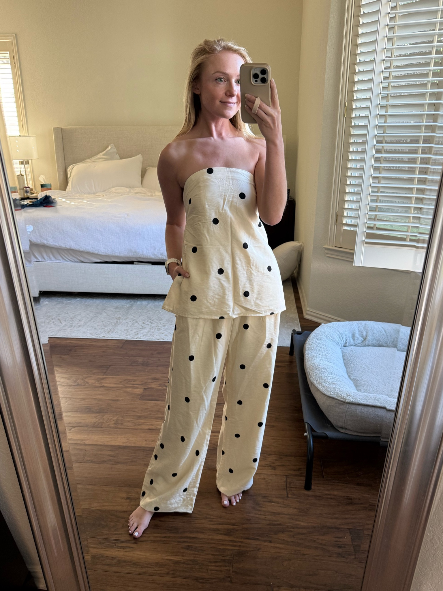 OBSESSED with this matching set! Unfortunately the top is a little too big for me to wear strapless, and I’m wearing an XS. Wearing a 26S in pants! 

#LTKPetite #LTKootd #LTKSeasonal