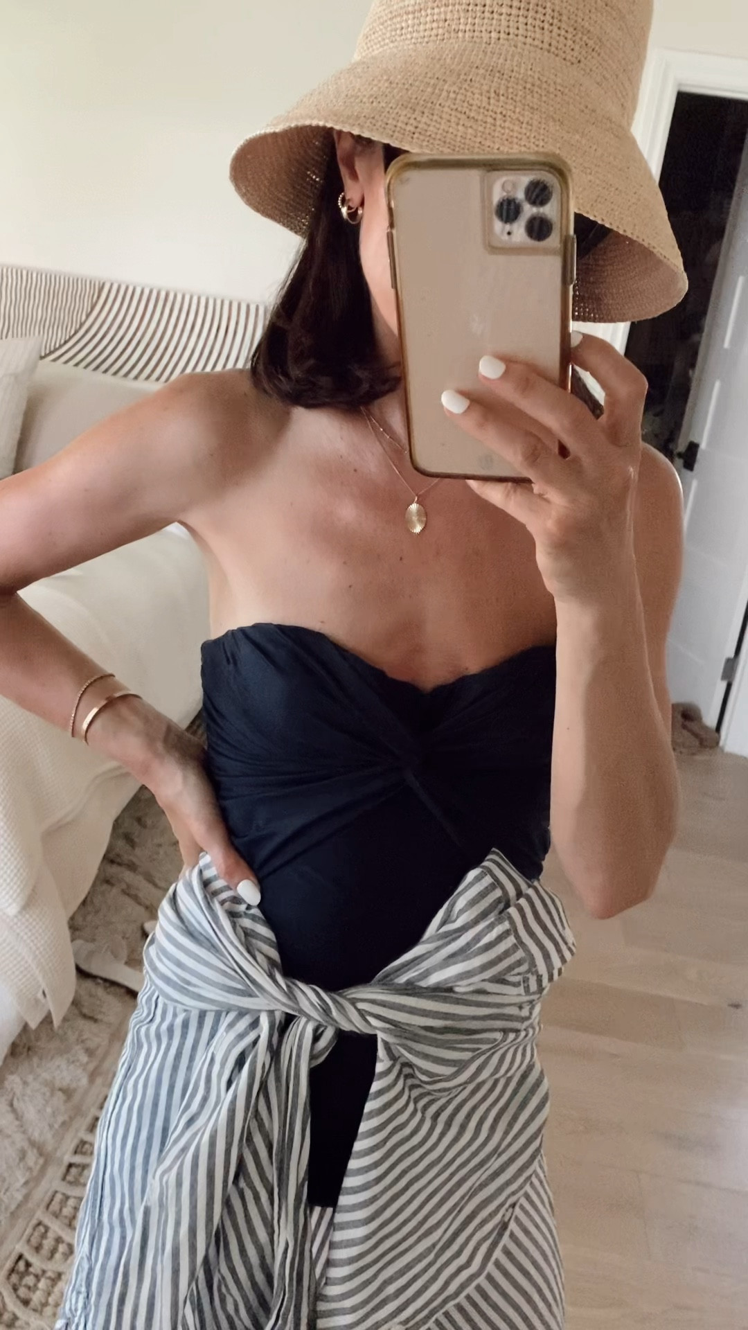 Strapless swimsuit, runs tts and very comfortable 
Good coverage 


#LTKstyletip #LTKswim