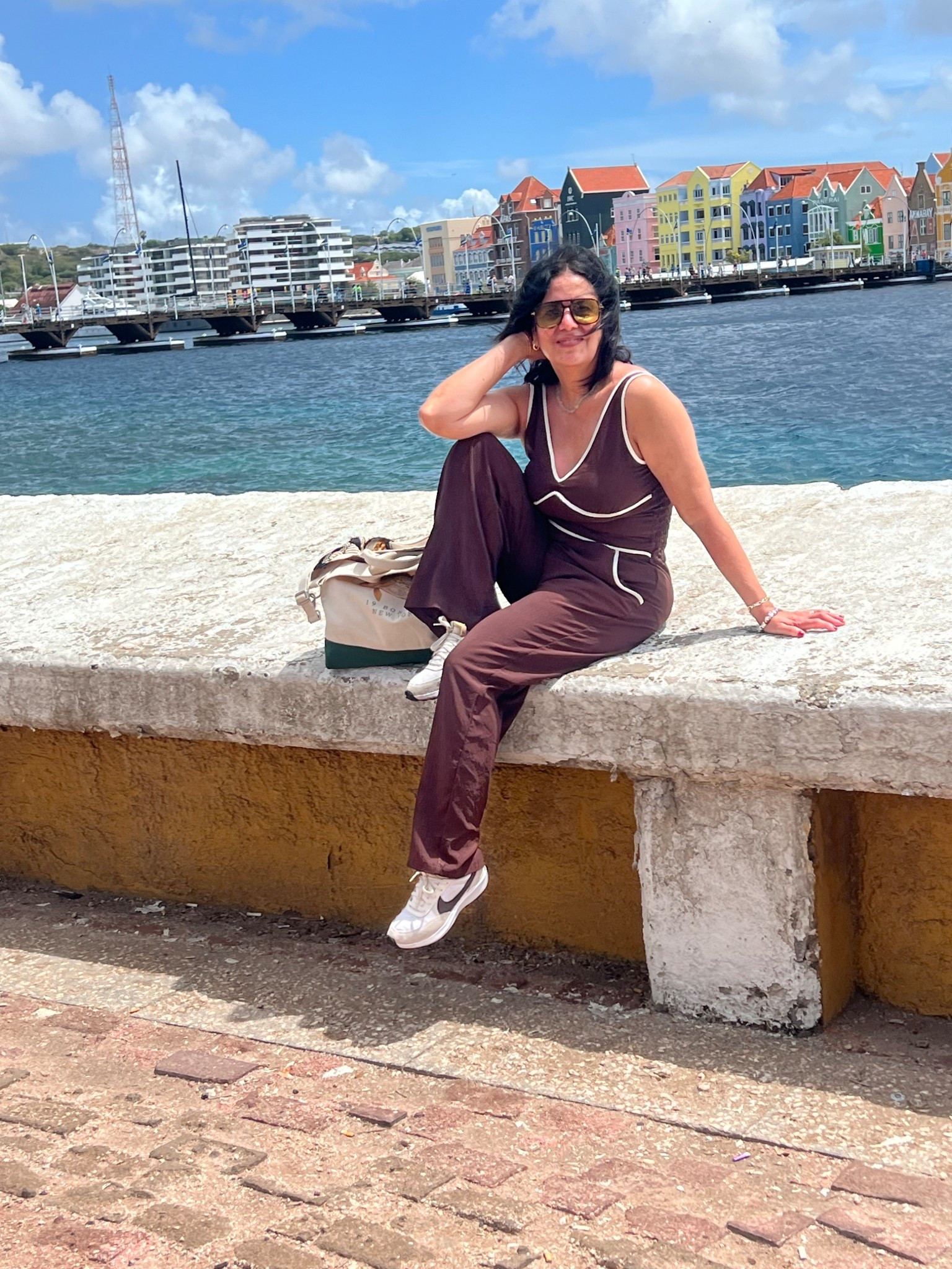 Camine mucho todos los días, piscina, playa, tiendas, nunca me sentí cansada, traté de comer lo mejor posible 😆 pero, también me llevé todas mis vitaminas en esta cajita.- 
.
Very useful pill organizer for my vitamins. Even at home I used it. 

.


#LTKOver40 #LTKBeauty #LTKTravel