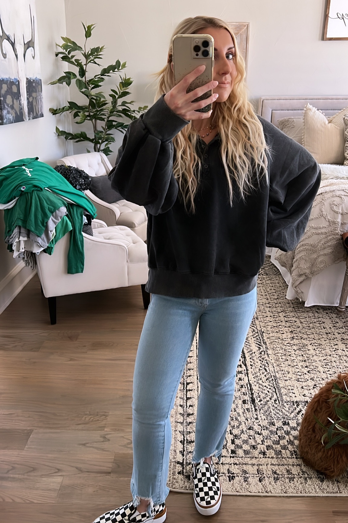 #OOTD #LTKstyle #LTKFashion #casual #comfy 

Wearing a small in the top. I wish it wasn’t so oversized, but that’s the style these days. Still love it. 
