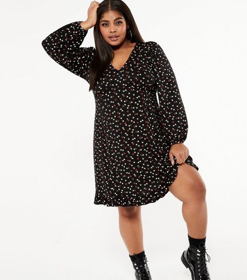 Curves Black Floral Puff Sleeve Tea Dress
						
						Add to Saved Items
						Remove from Saved... | New Look (UK)