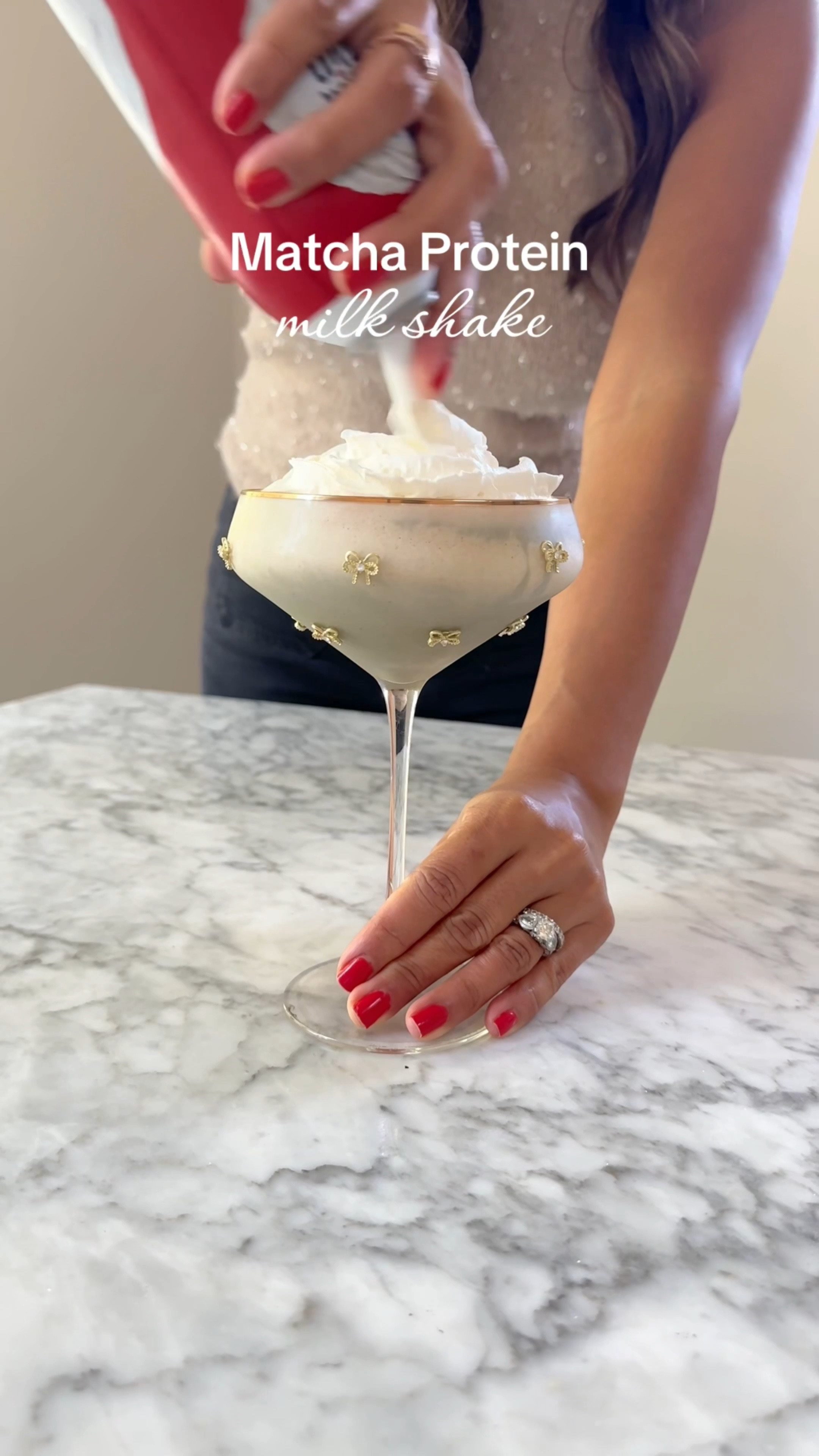 Matcha Protein Milkshalke that tastes so good!! #proteinshake #recipes #proteinpowder#LTKFitness

#LTKActive #LTKWatchNow