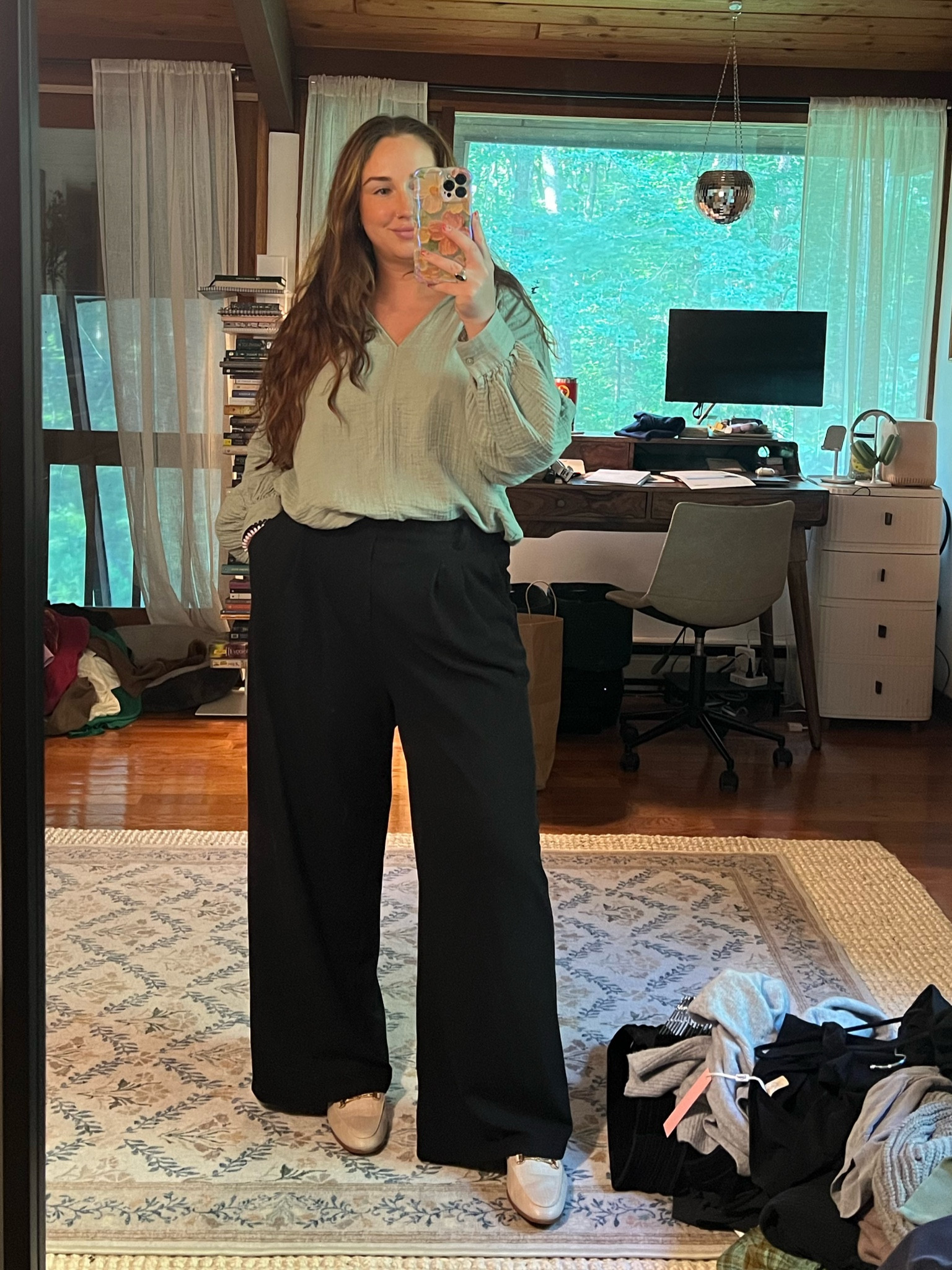 Affordable, comfy, and cute work clothes. I need these halara pants in every color. Wearing size large in pants and large in top

Work outfit, easy work outfit, cute work outfit 

#LTKFindsUnder100 #LTKStyleTip #LTKSeasonal