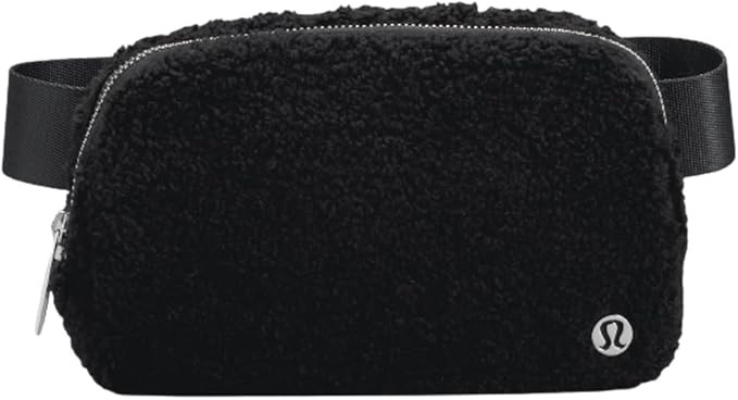 Lululemon Athletica Everywhere Fleece Belt Bag (Black) | Amazon (US)